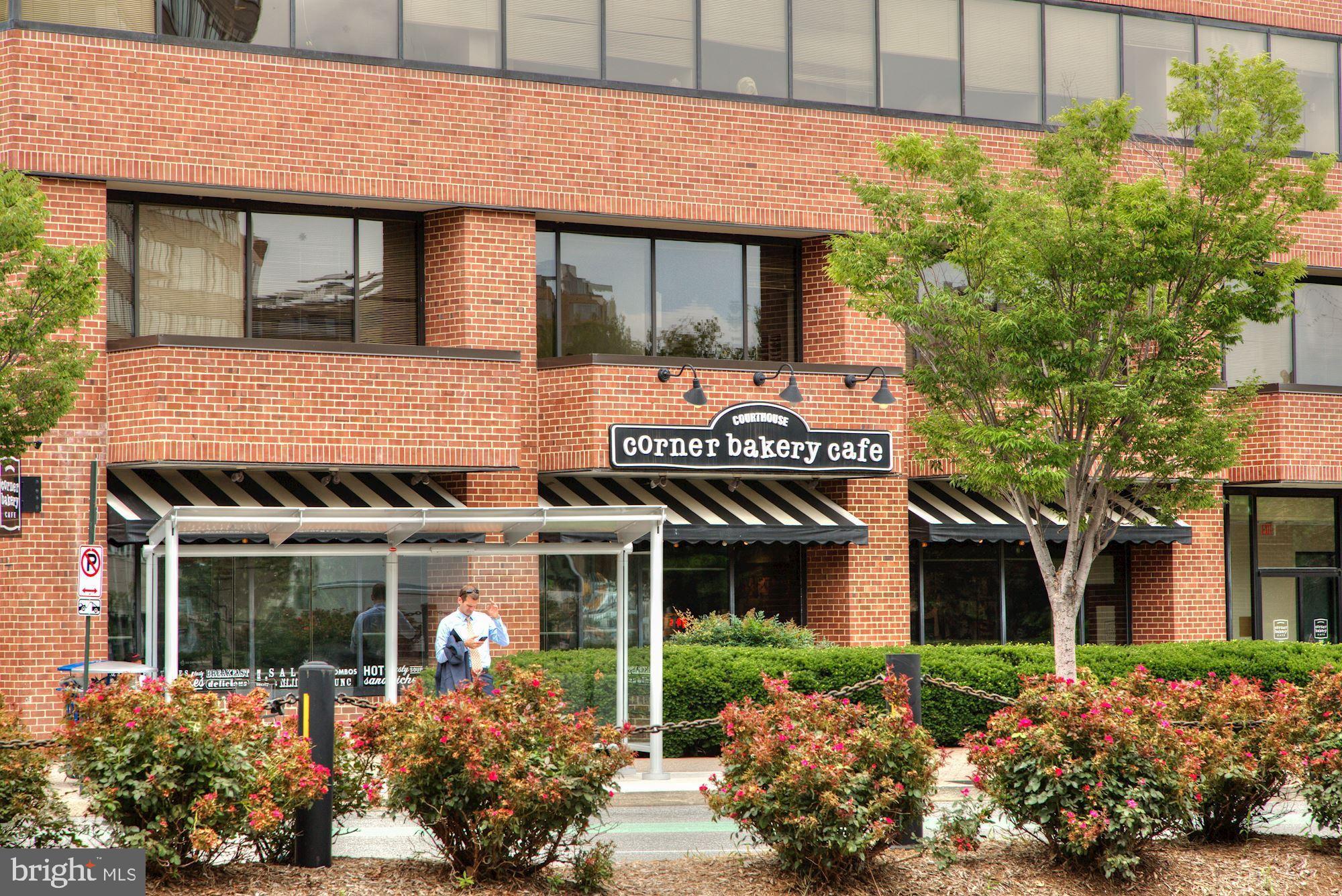 ADAMS HOUSE - Residential