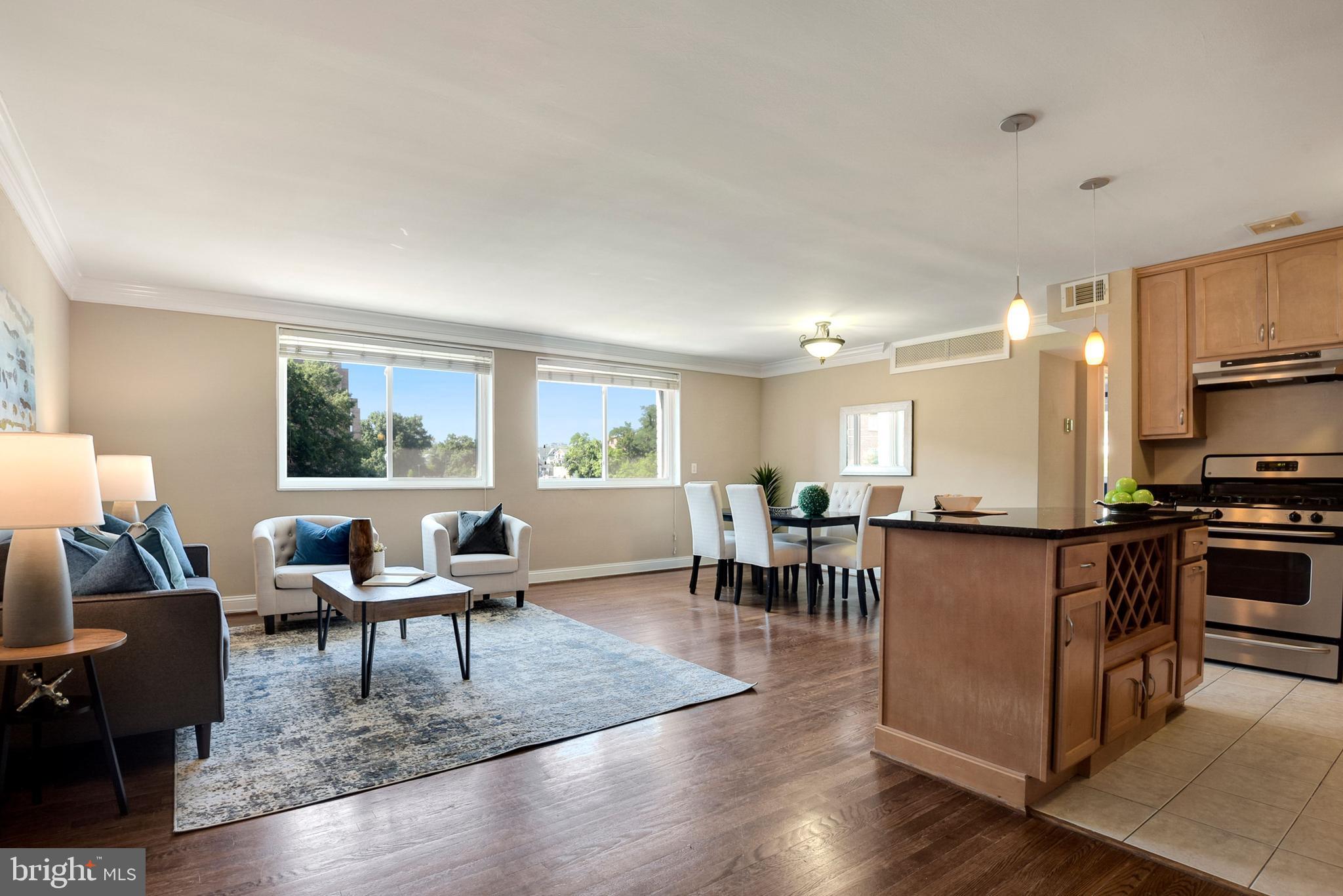 ADAMS HOUSE - Residential