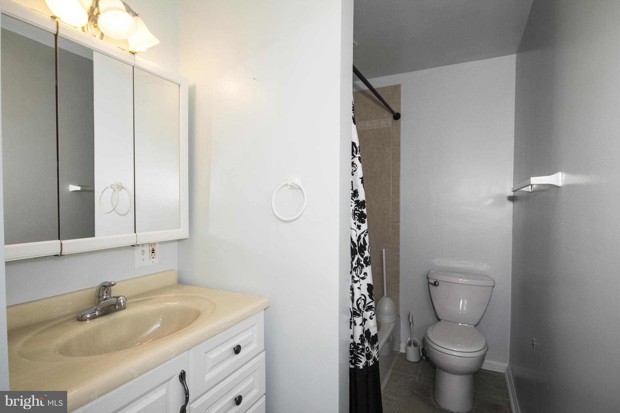 ARUNDEL GARDENS - Residential