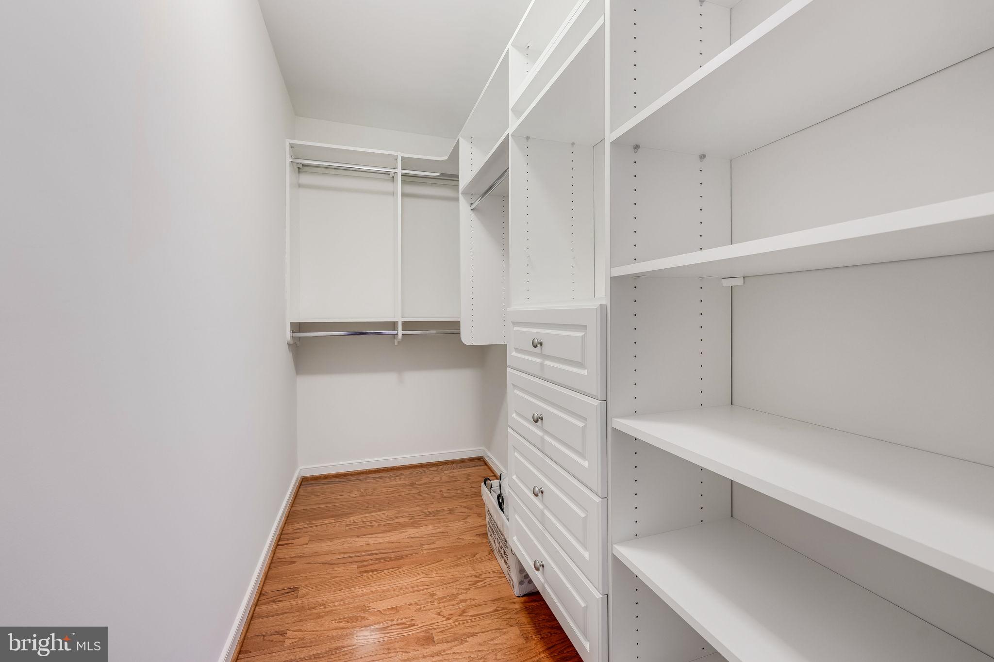 WEST VILLAGE OF SHIRLINGTON - Residential