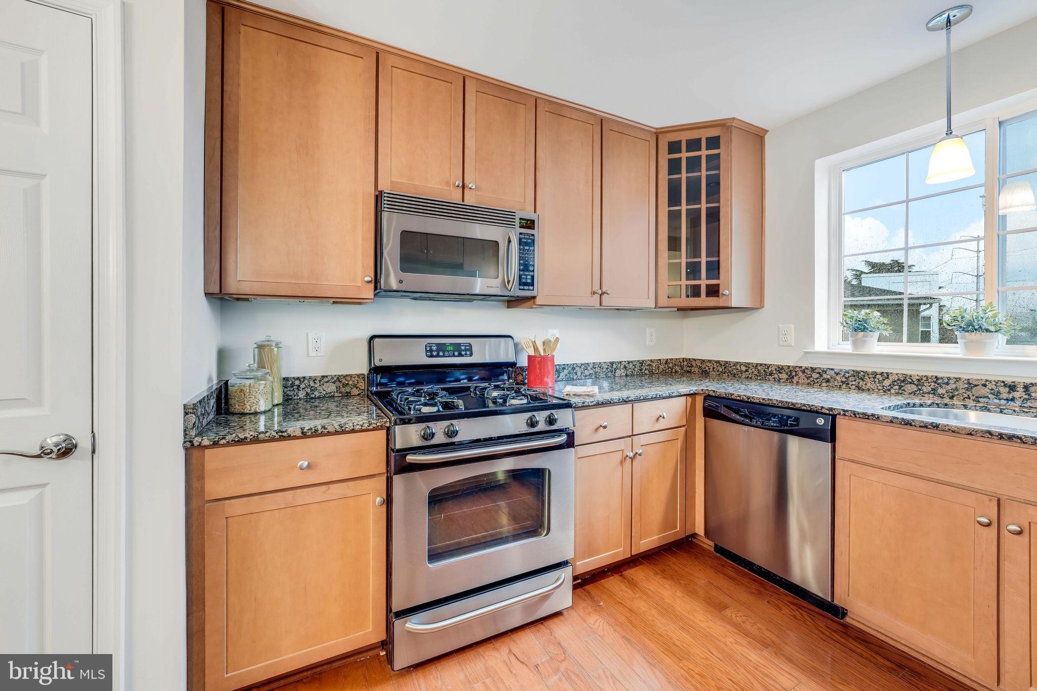 WEST VILLAGE OF SHIRLINGTON - Residential