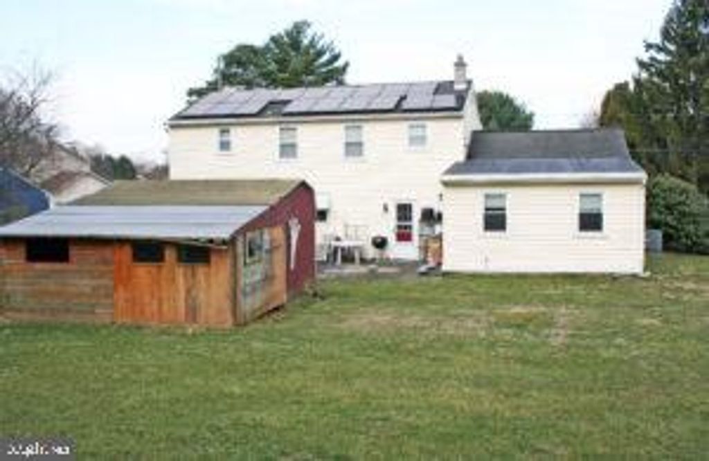 Photo of 5815 CLARKSON DR, EAST PETERSBURG, PA 17520 (MLS # PALA2032478)