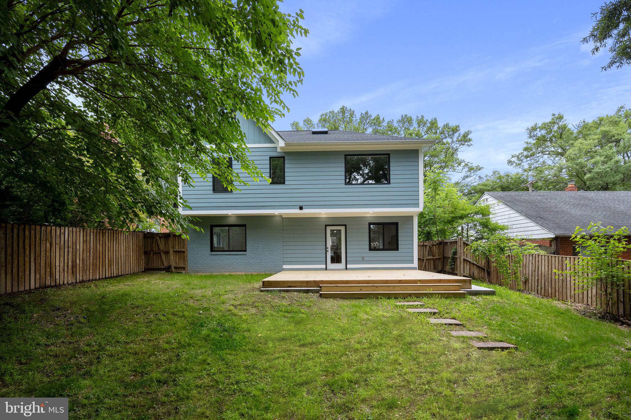 CAROLE HIGHLANDS - Residential