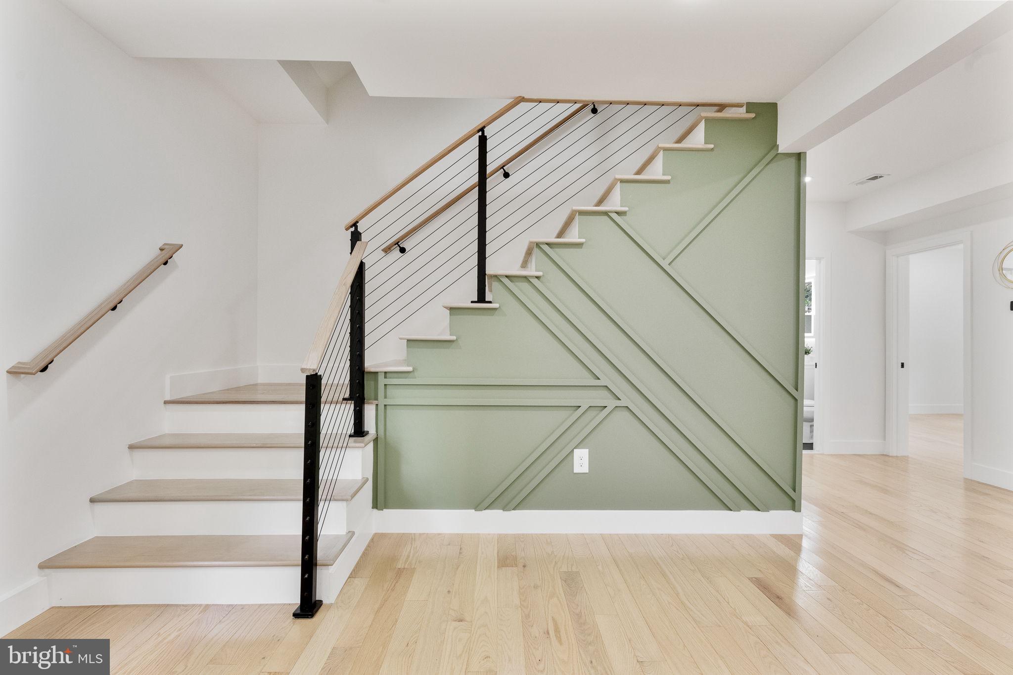 CAROLE HIGHLANDS - Residential