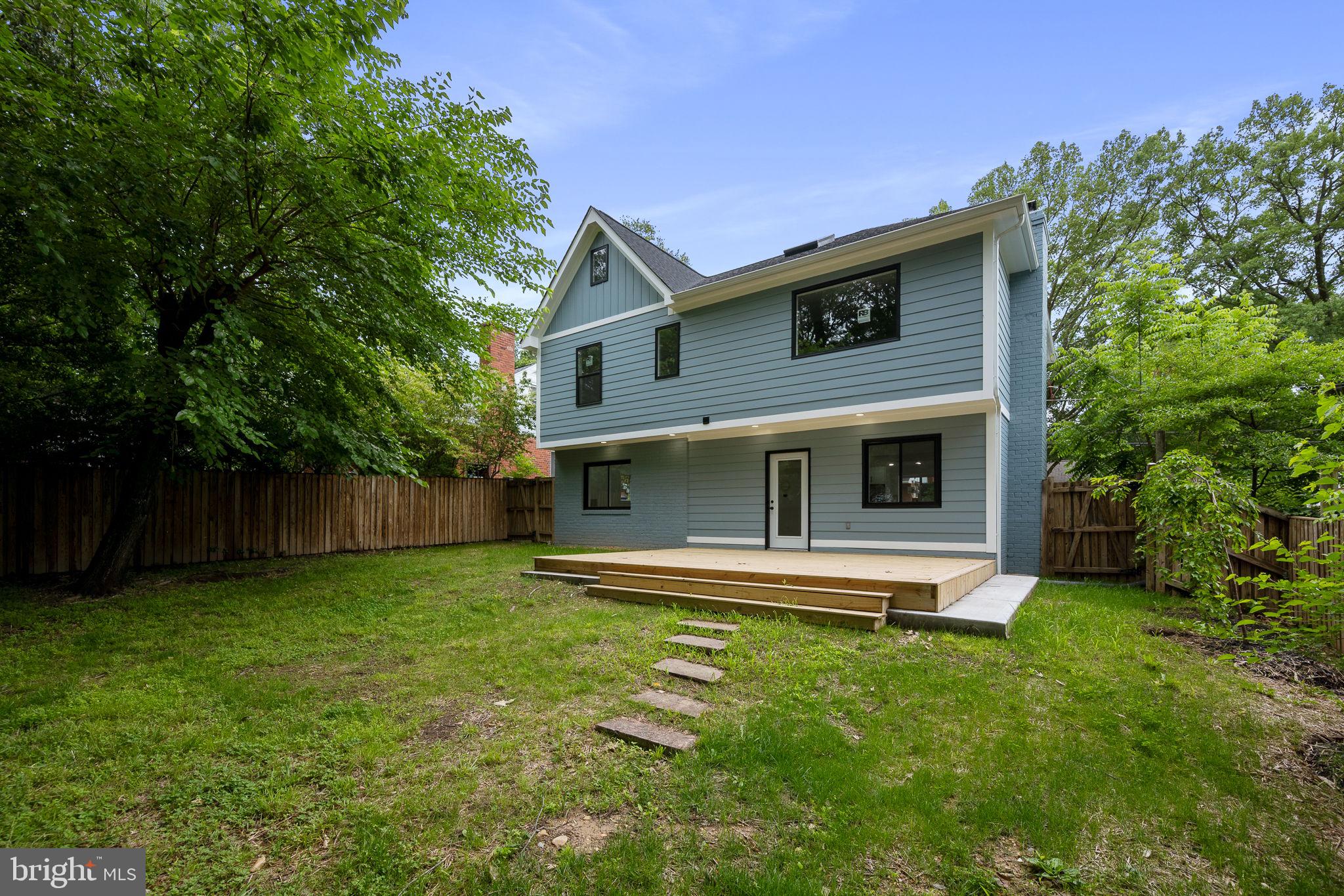 CAROLE HIGHLANDS - Residential