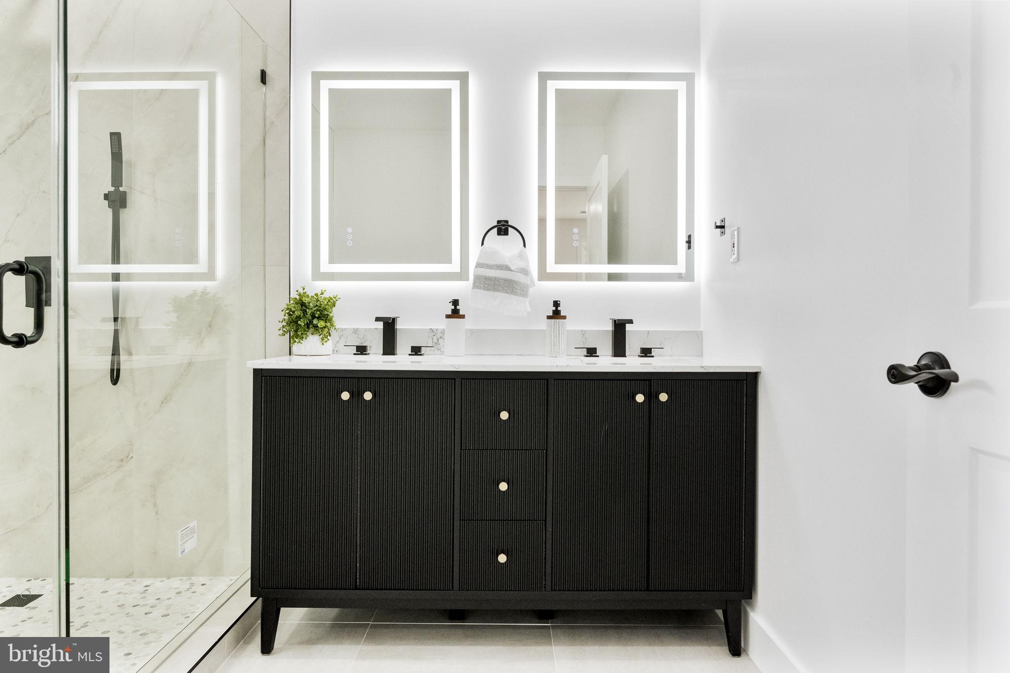 CAROLE HIGHLANDS - Residential