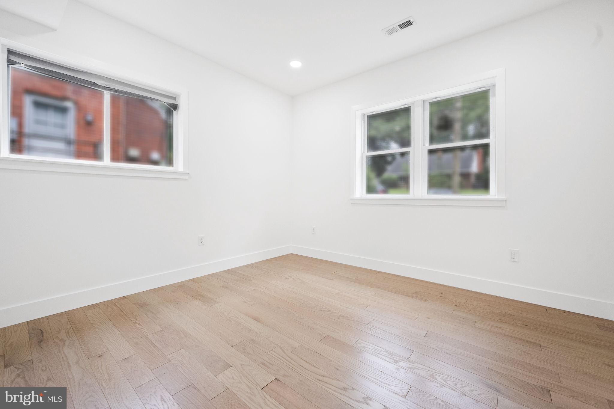 CAROLE HIGHLANDS - Residential