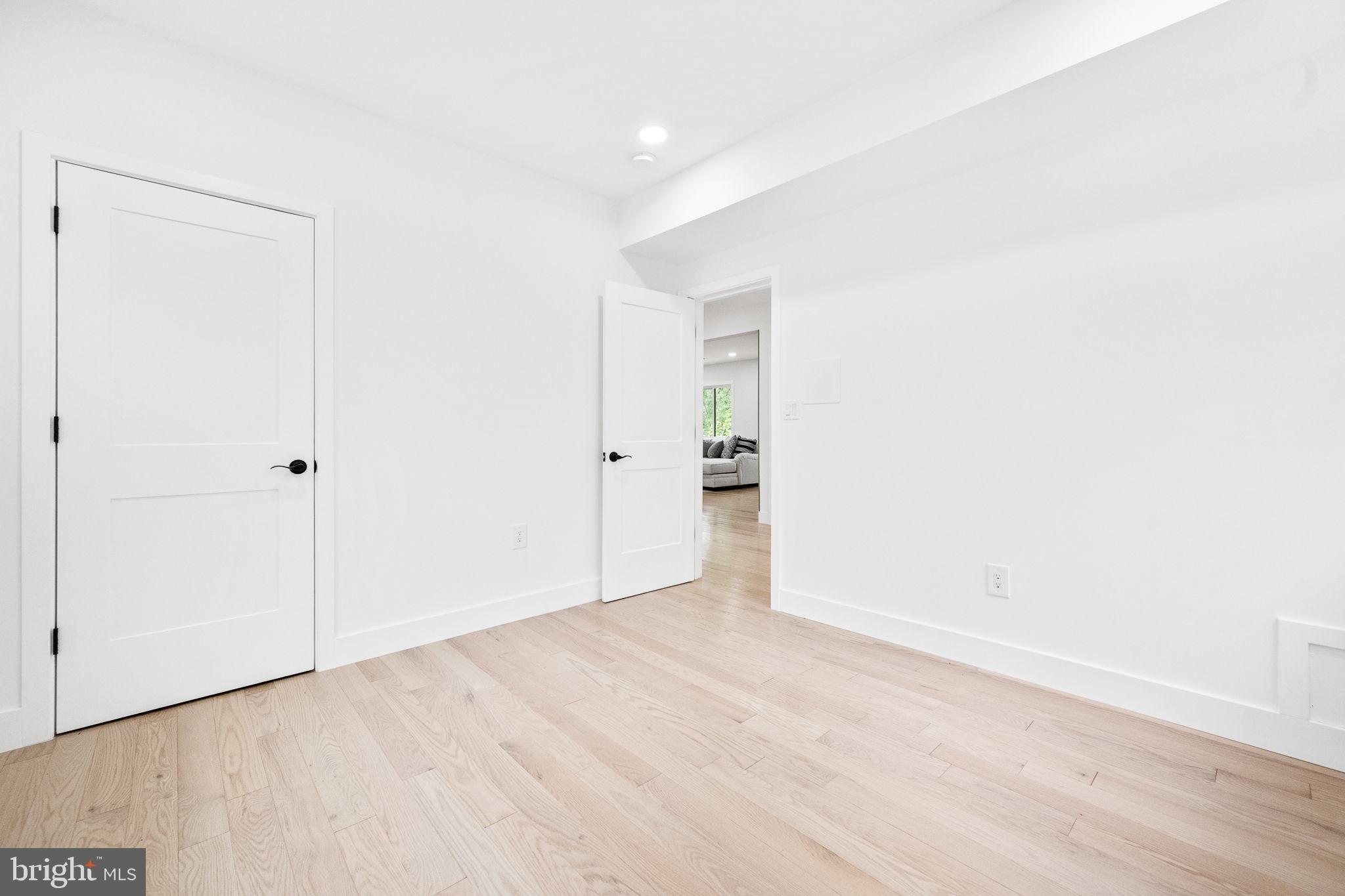 CAROLE HIGHLANDS - Residential