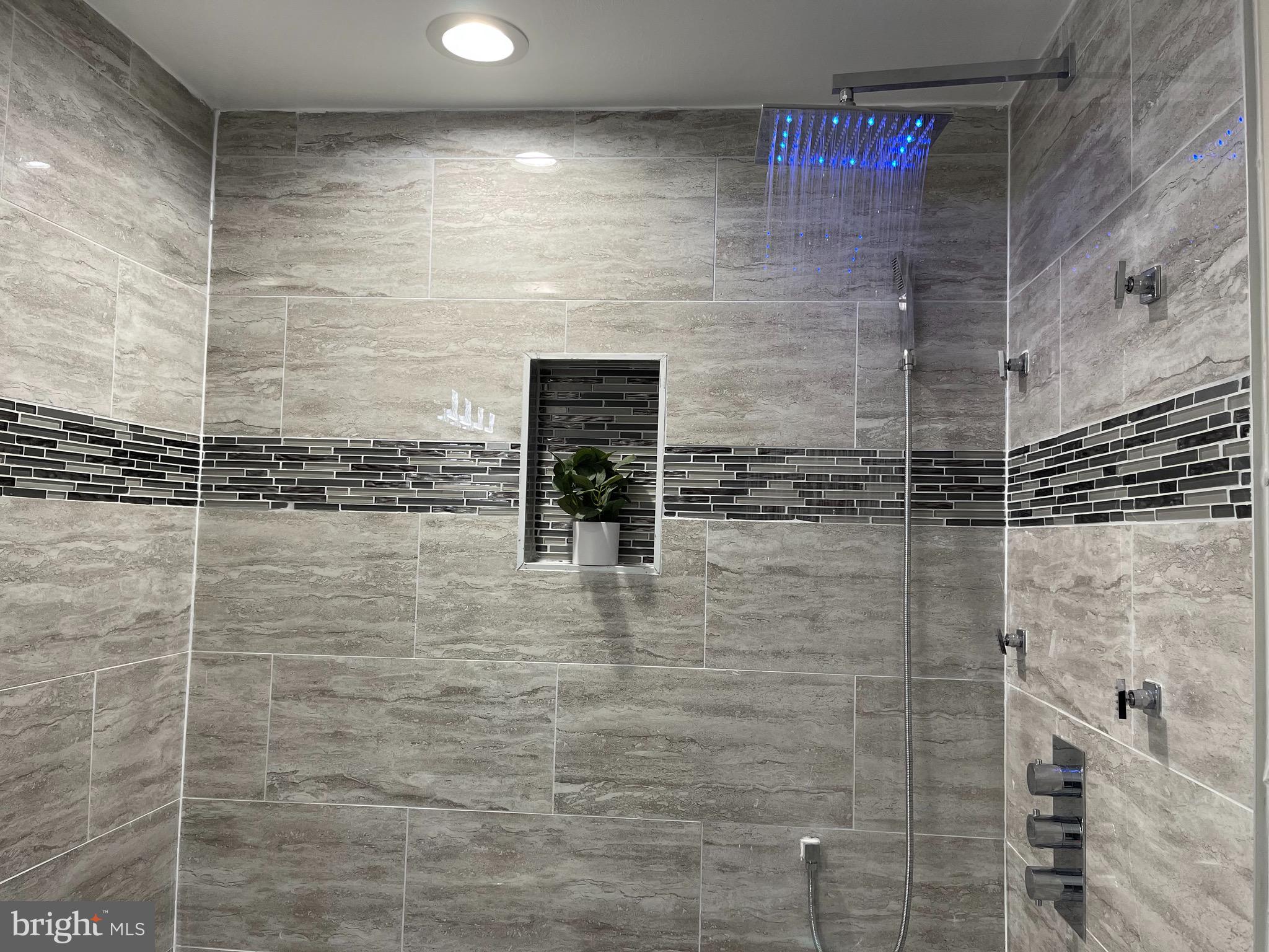 DRUID HILL PARK - Residential