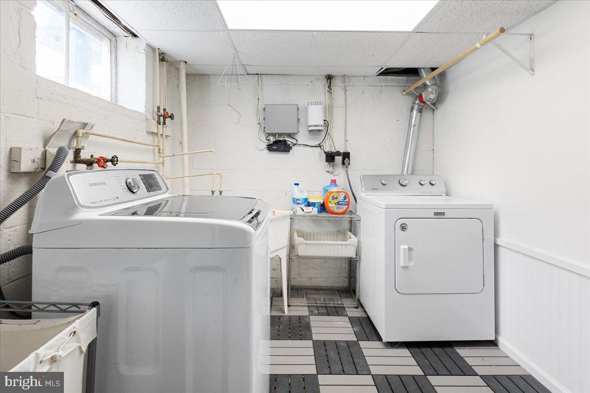 ORCHARD HILLS - Residential