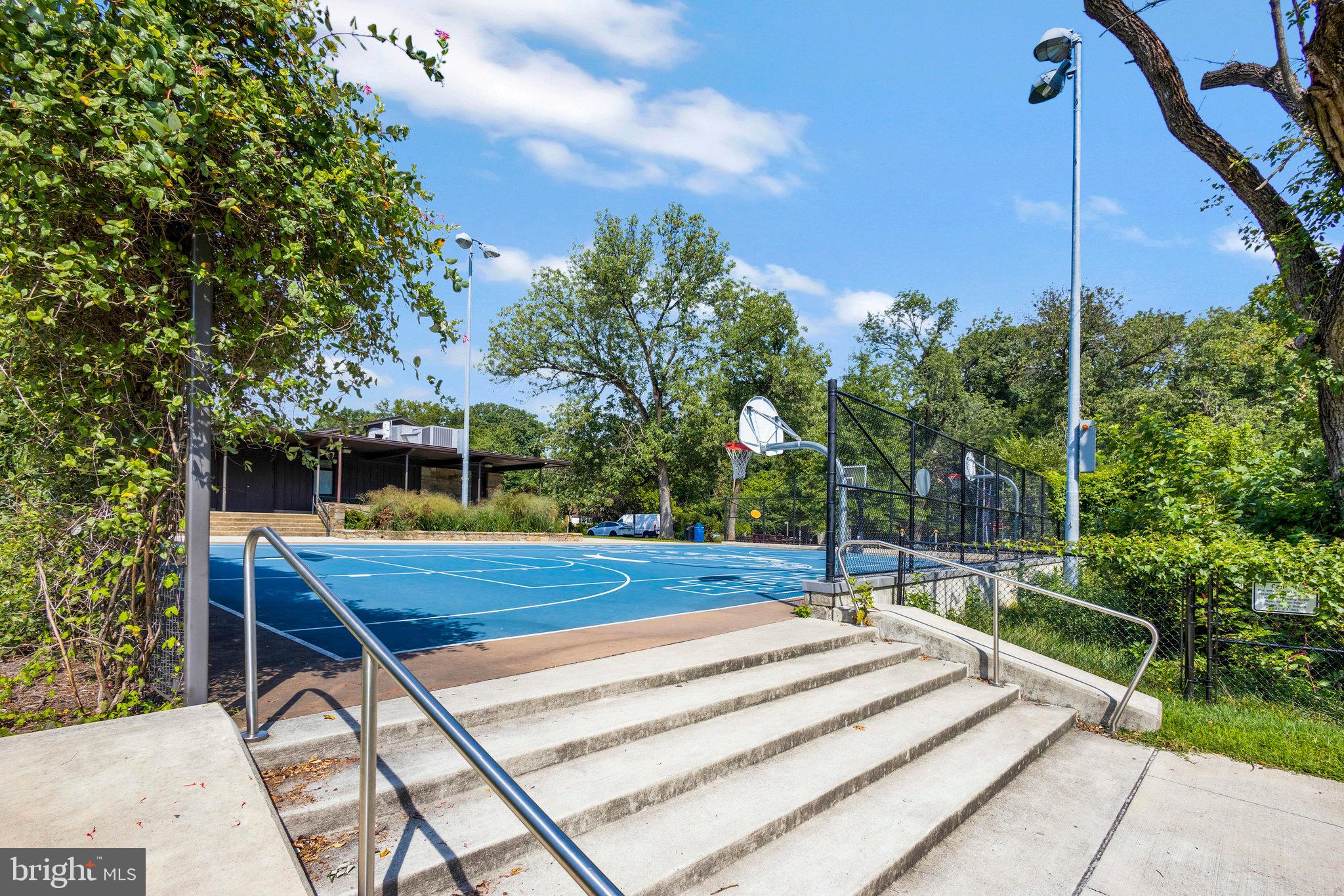 PALISADE GARDENS - Residential