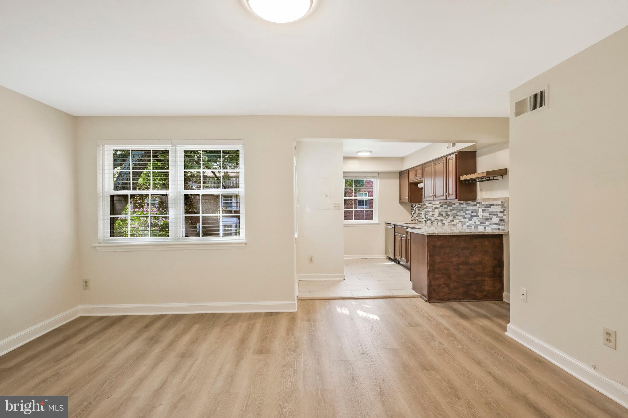 PALISADE GARDENS - Residential