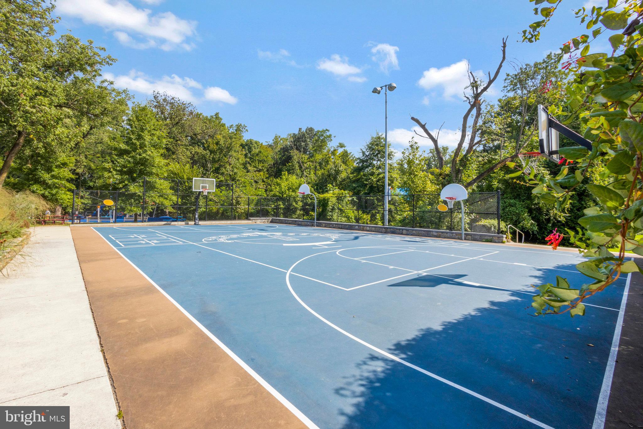 PALISADE GARDENS - Residential