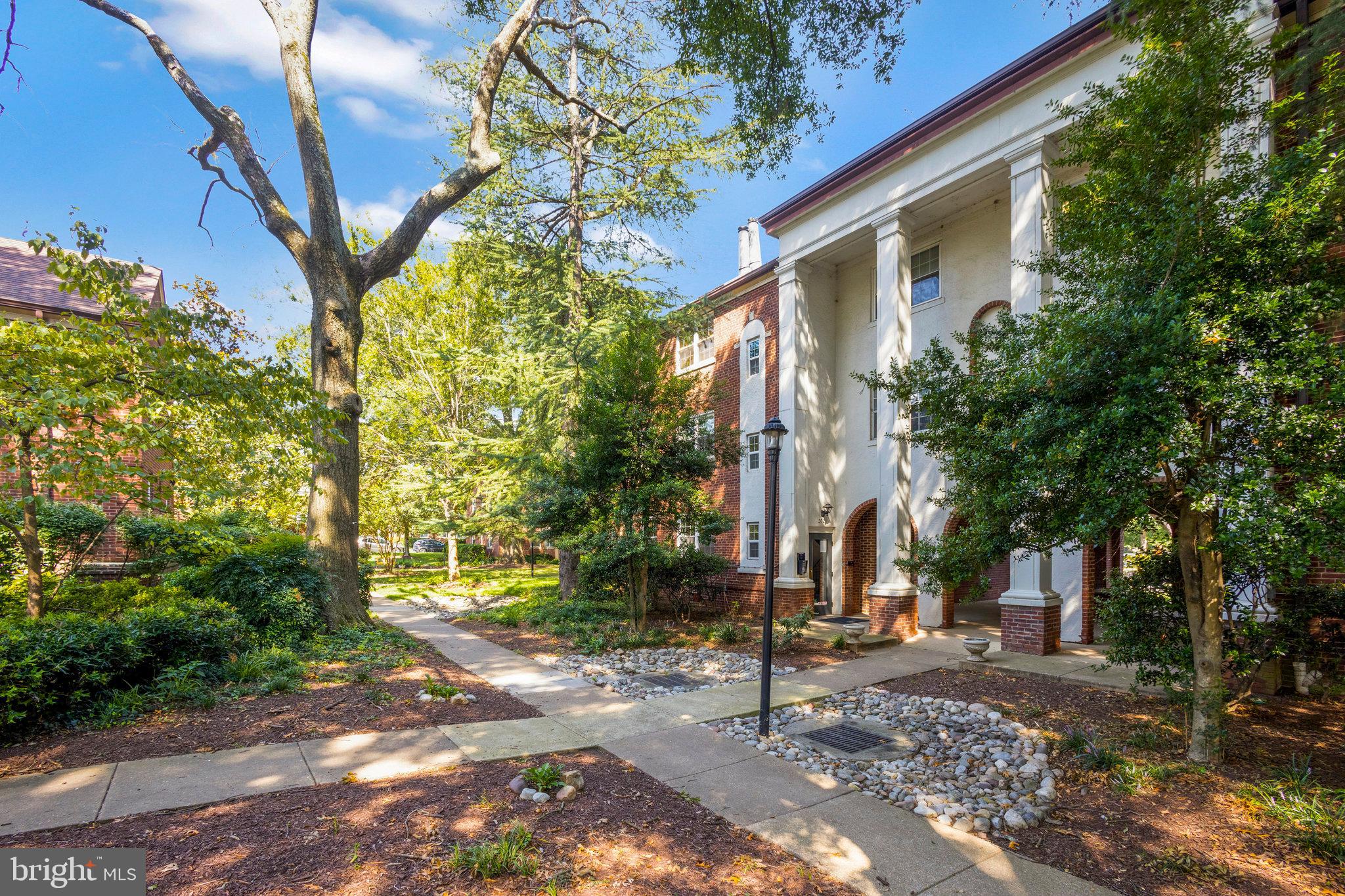 PALISADE GARDENS - Residential