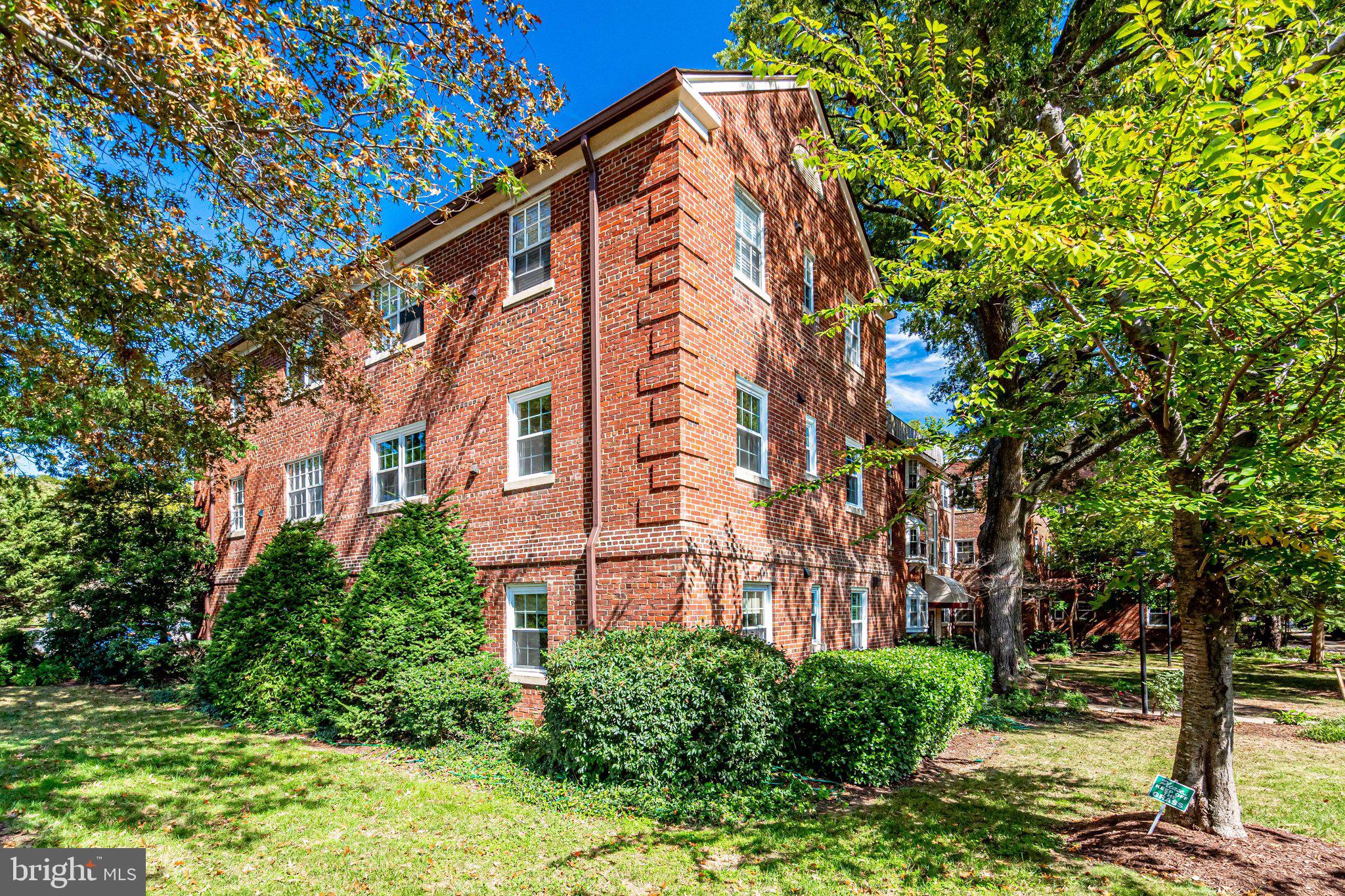 PALISADE GARDENS - Residential