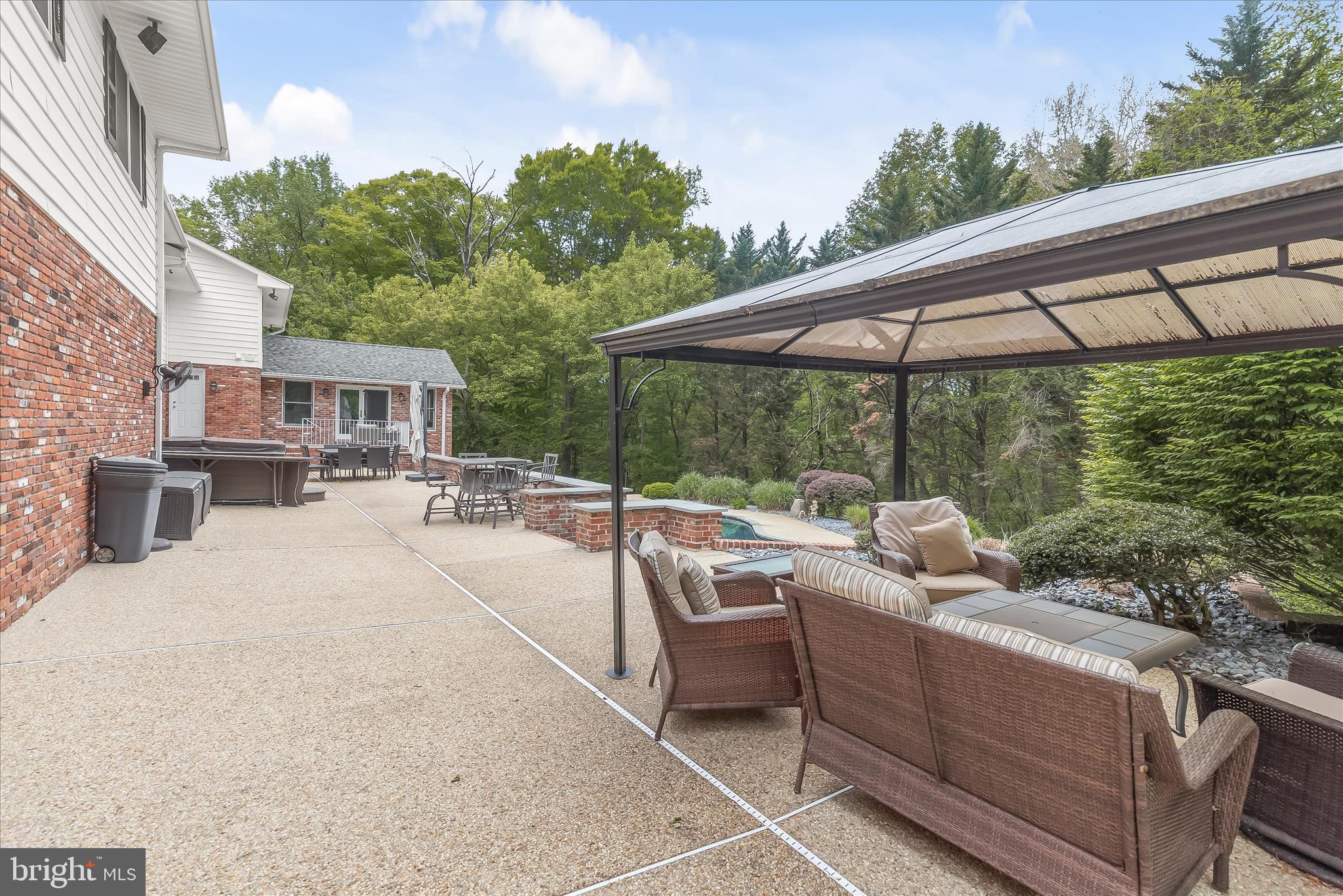 DAVIDSONVILLE - Residential