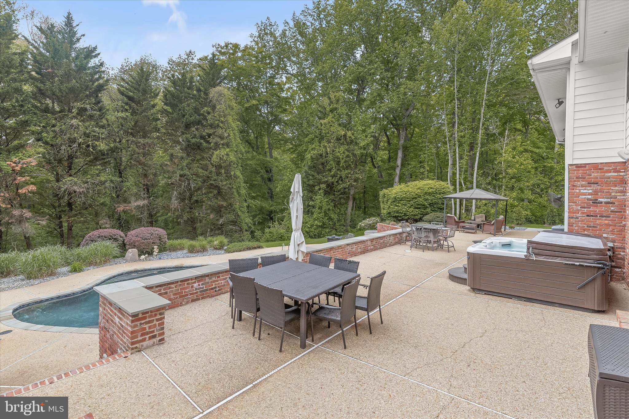 DAVIDSONVILLE - Residential