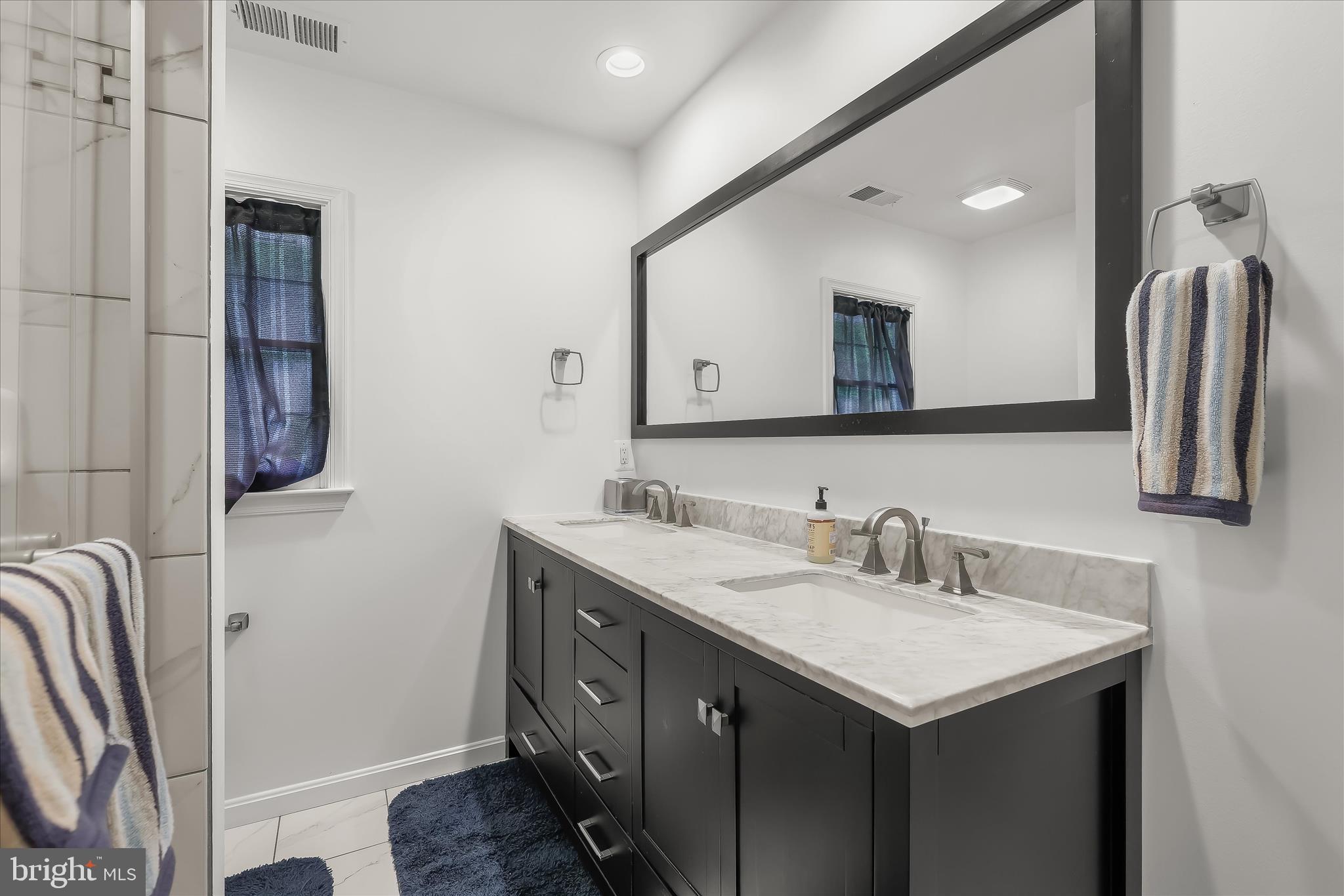 DAVIDSONVILLE - Residential