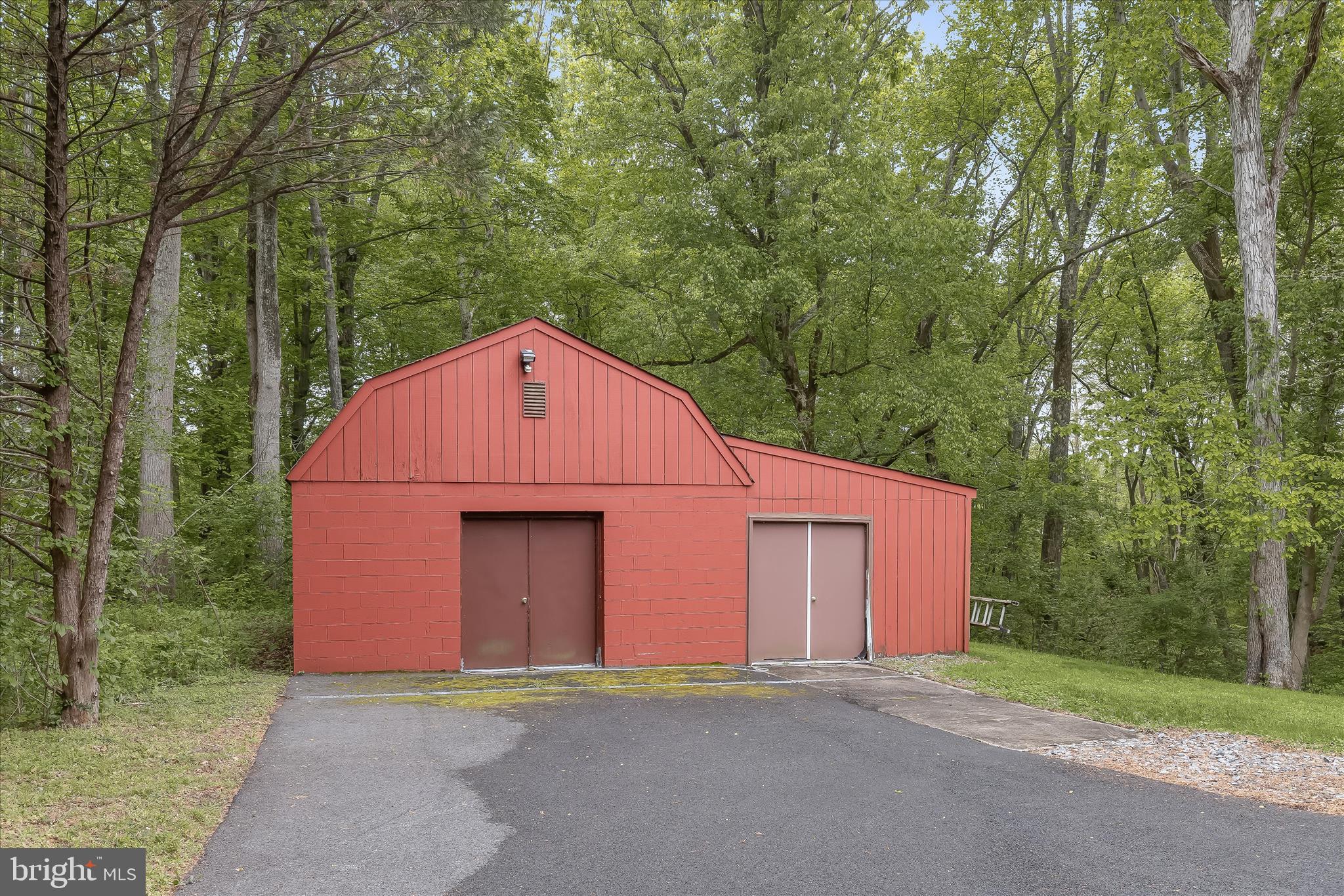 DAVIDSONVILLE - Residential