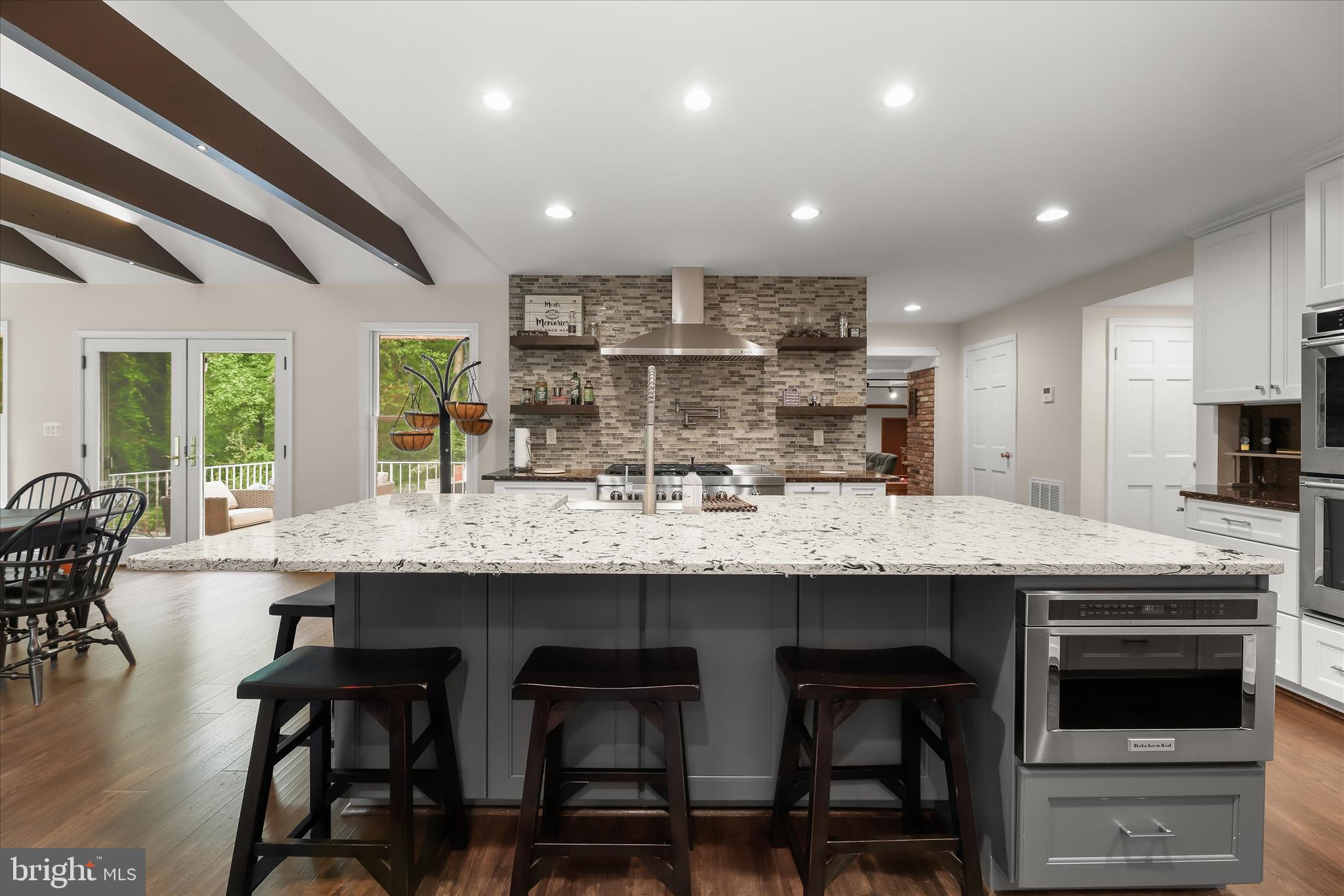 DAVIDSONVILLE - Residential