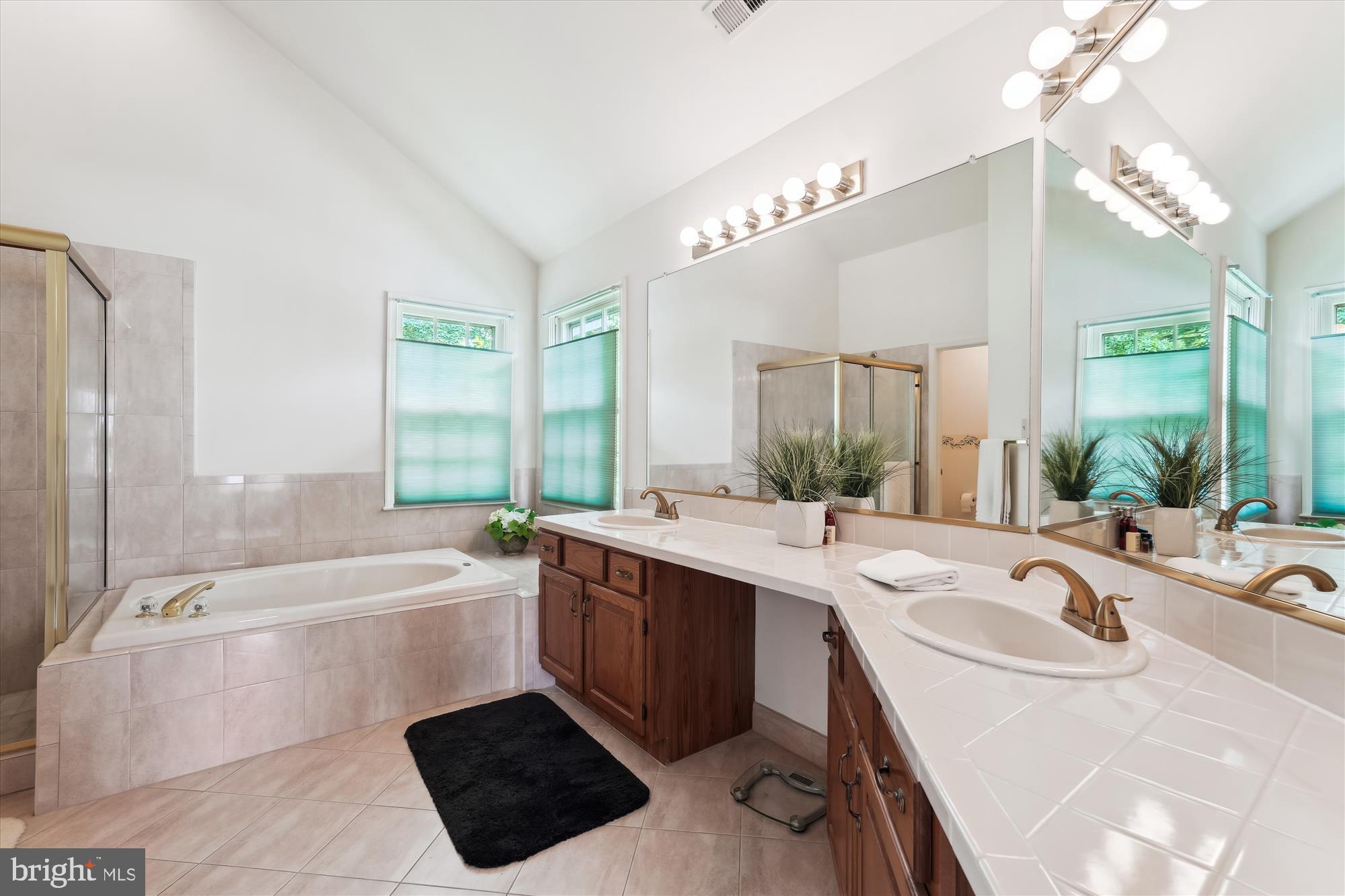 HALLOWELL - Residential