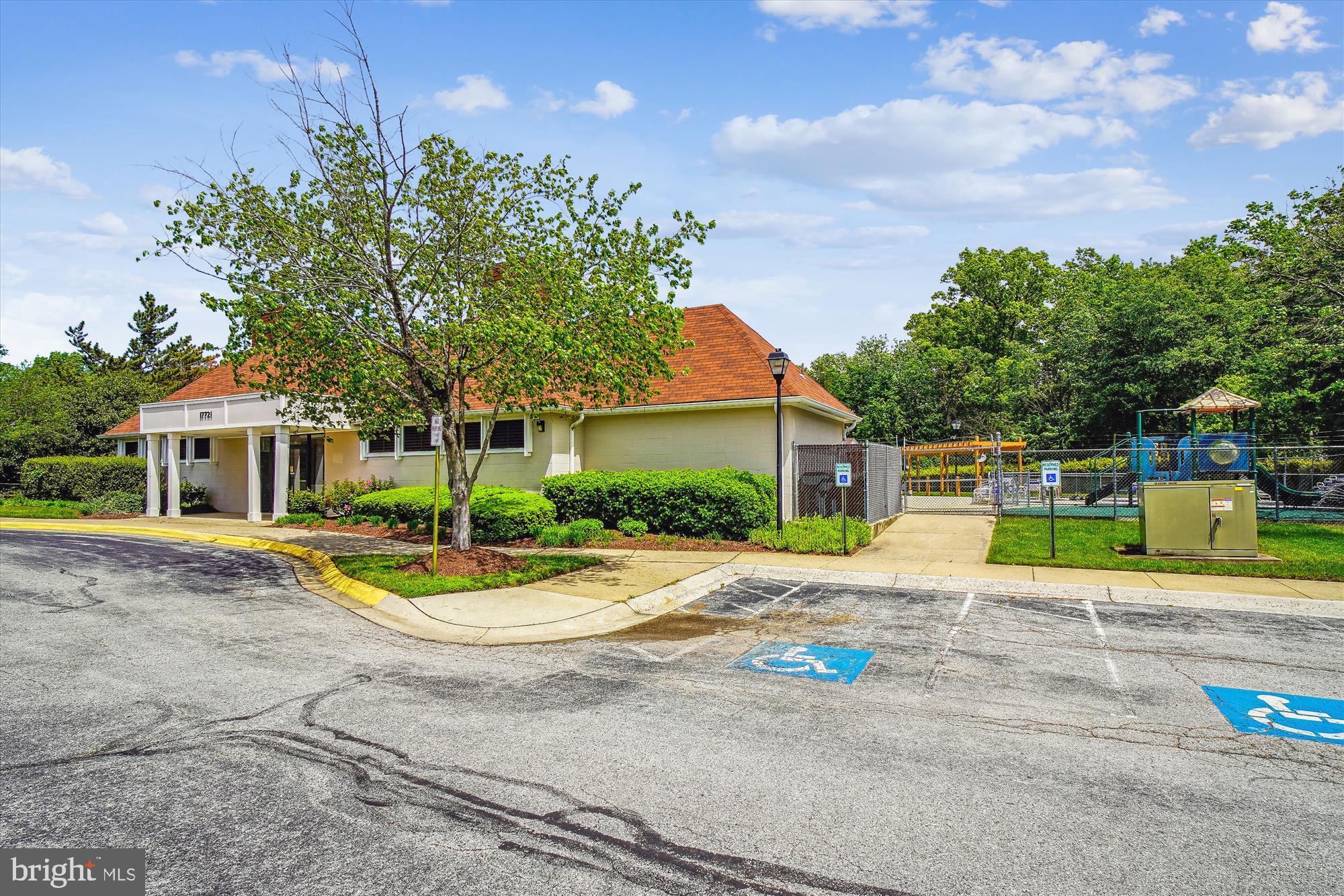 HALLOWELL - Residential