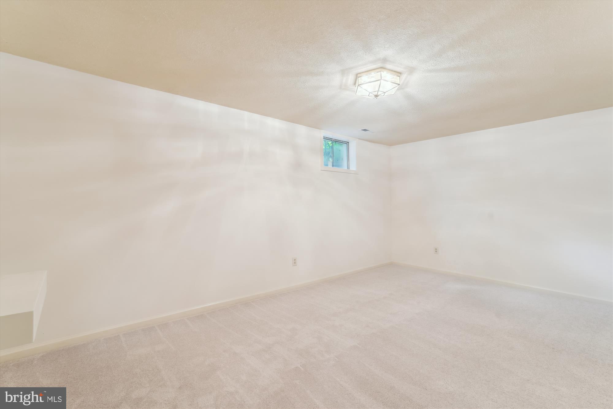 HALLOWELL - Residential