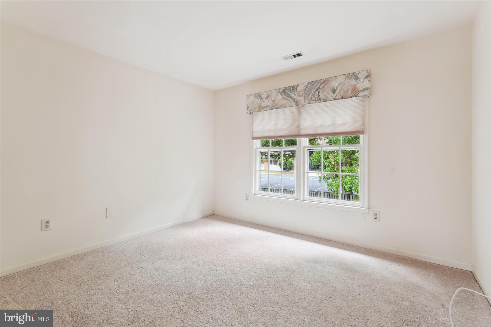 HALLOWELL - Residential