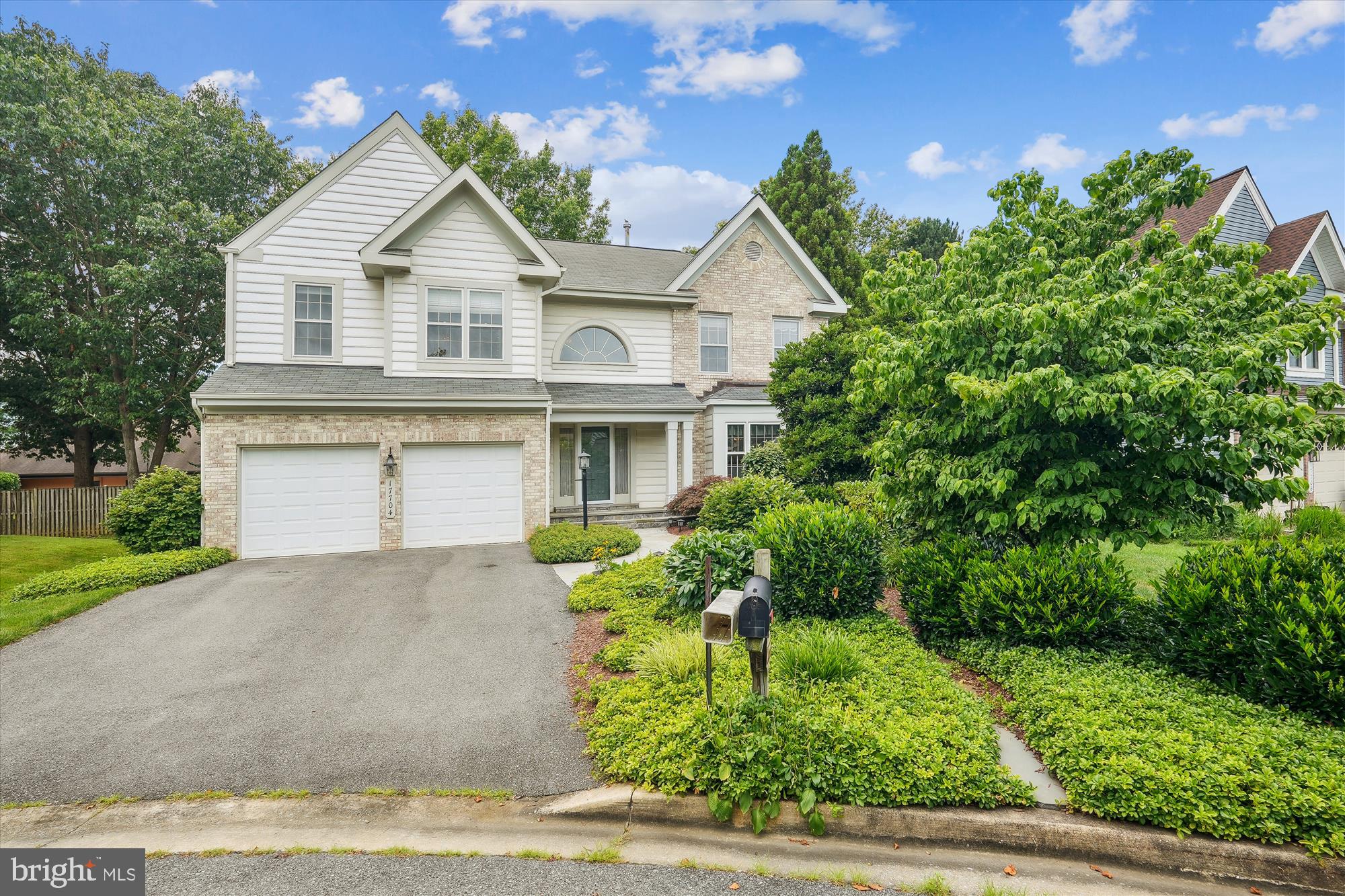 17704 BISHOPS CASTLE COURT