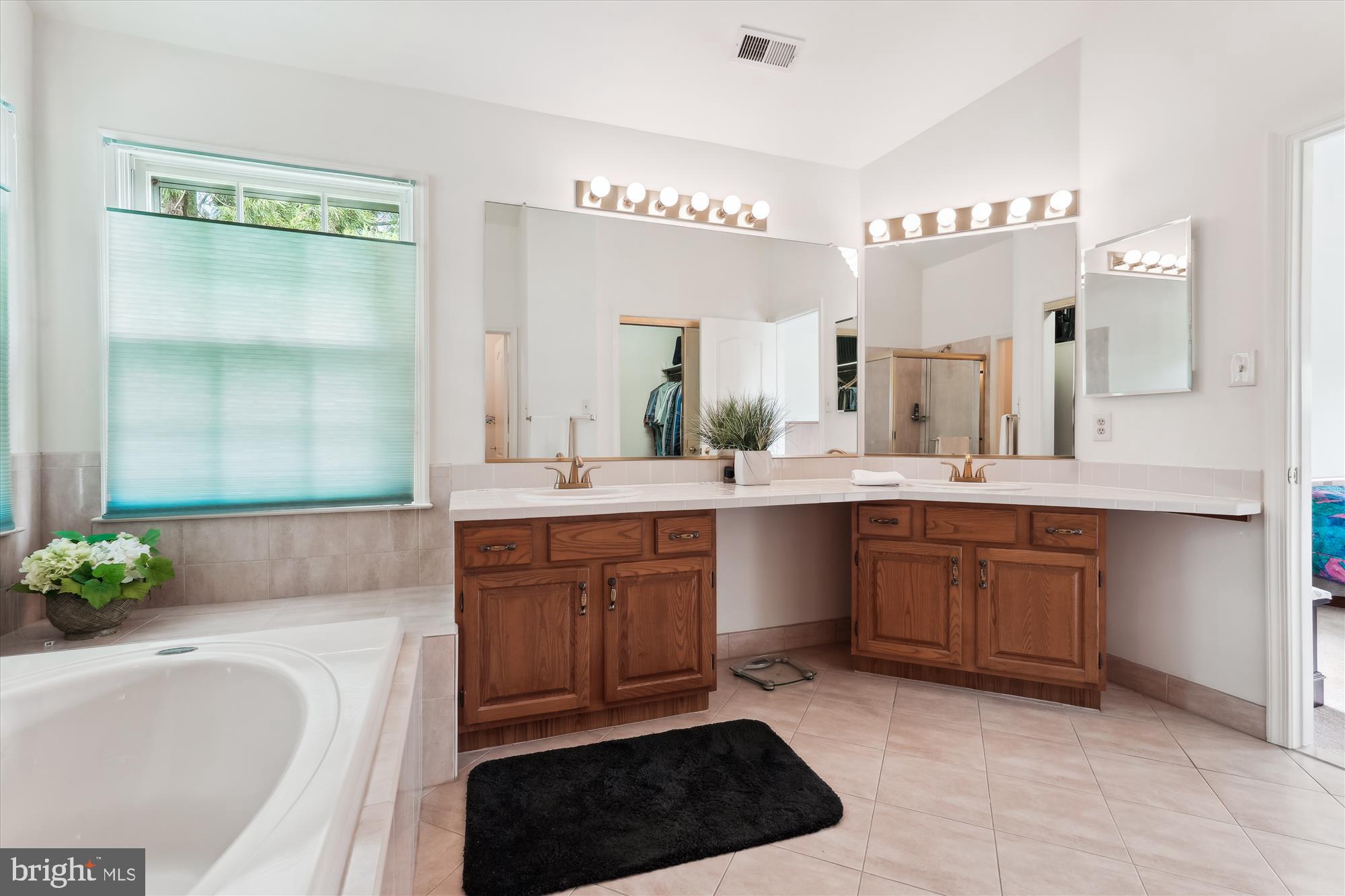 HALLOWELL - Residential