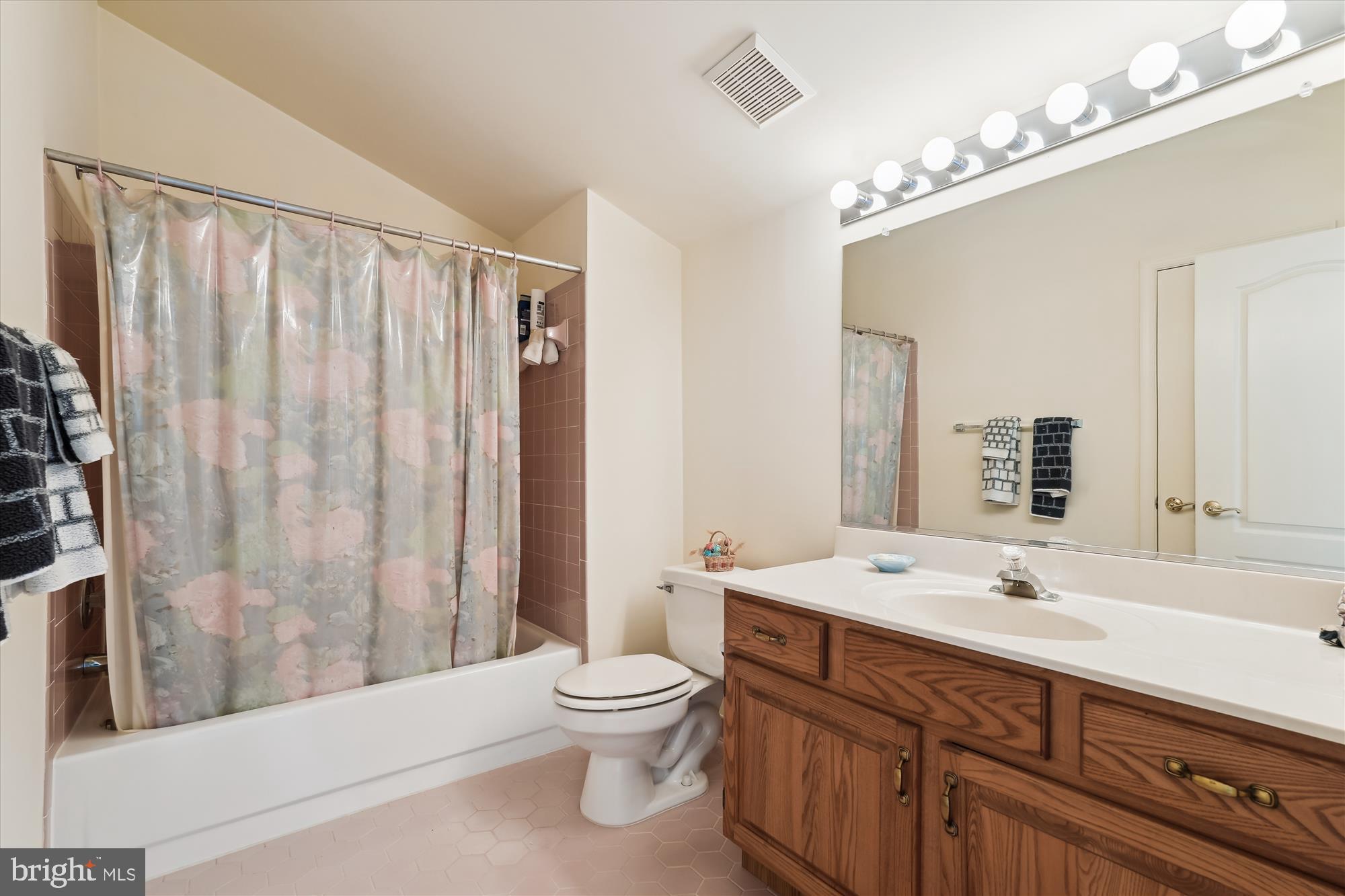 HALLOWELL - Residential