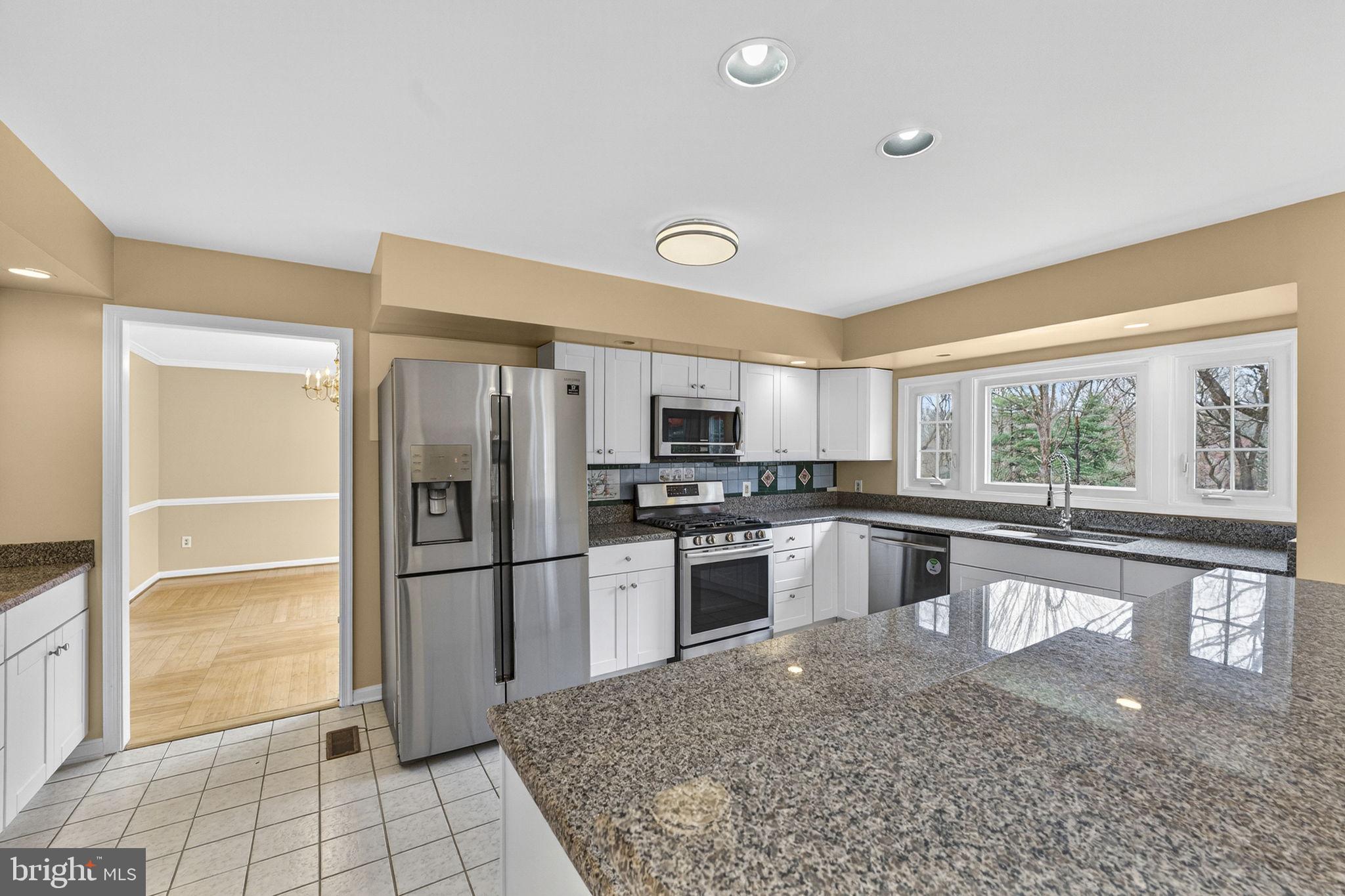 KINGS SQUARE - Residential