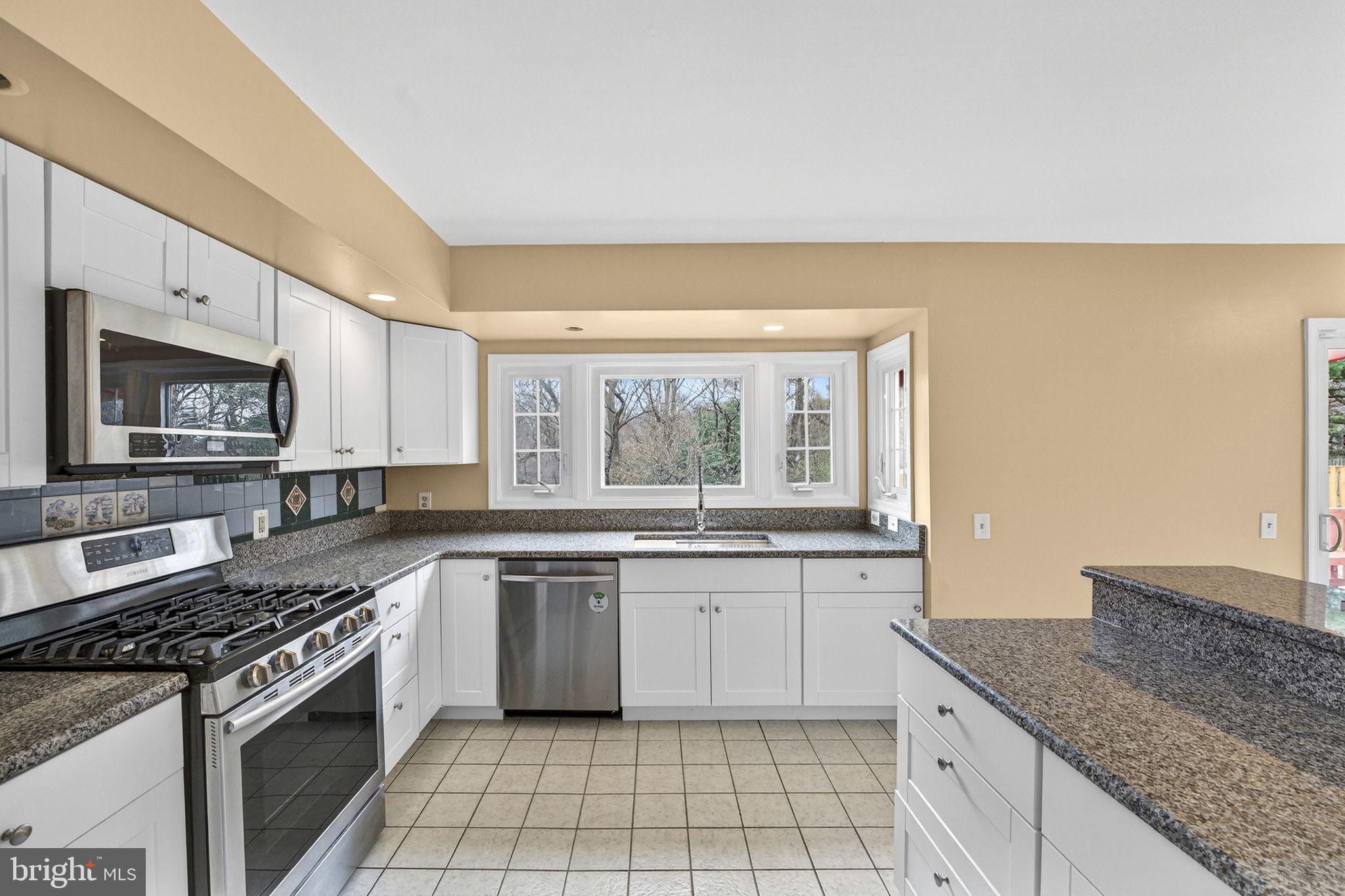 KINGS SQUARE - Residential