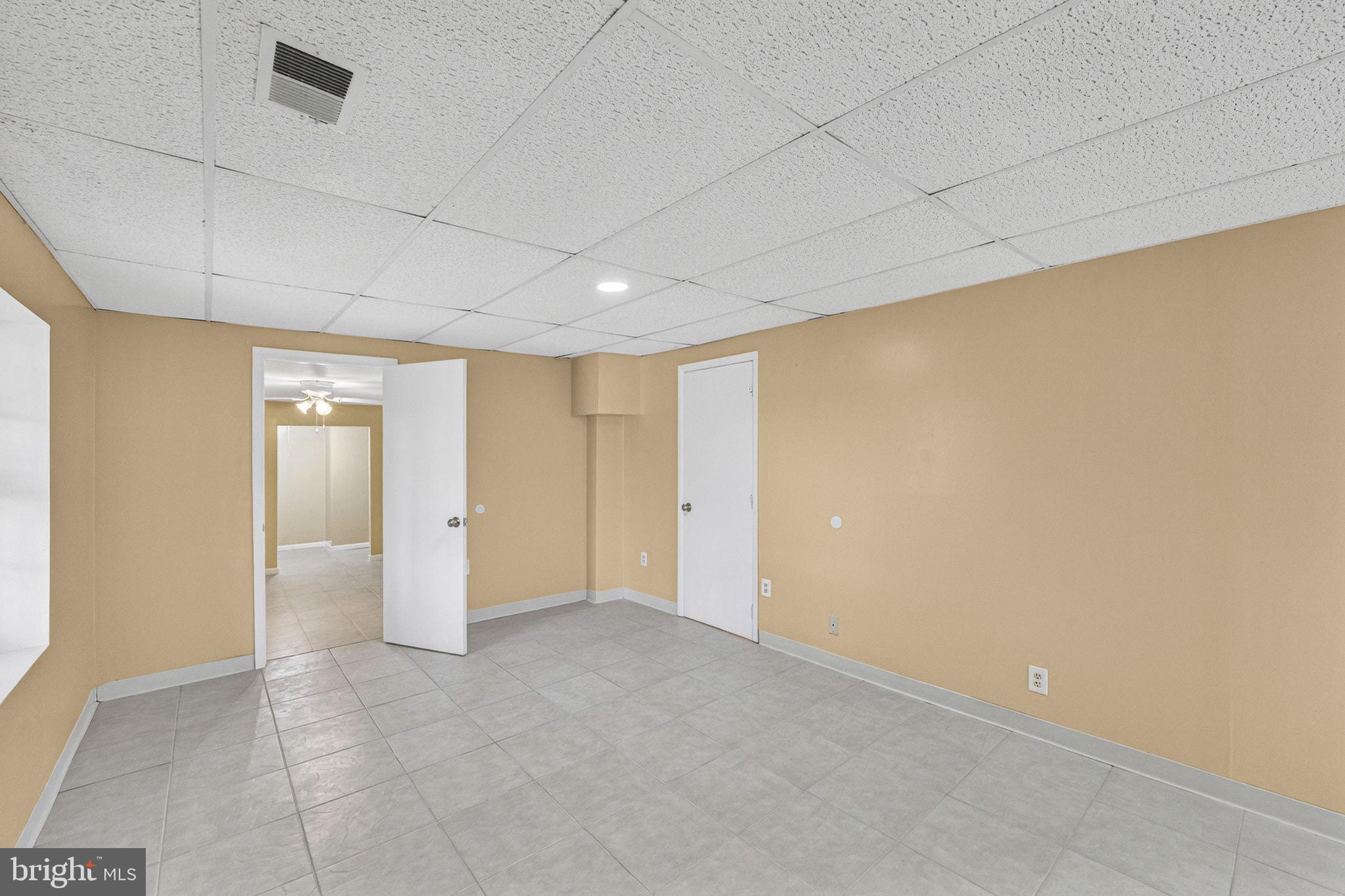 KINGS SQUARE - Residential