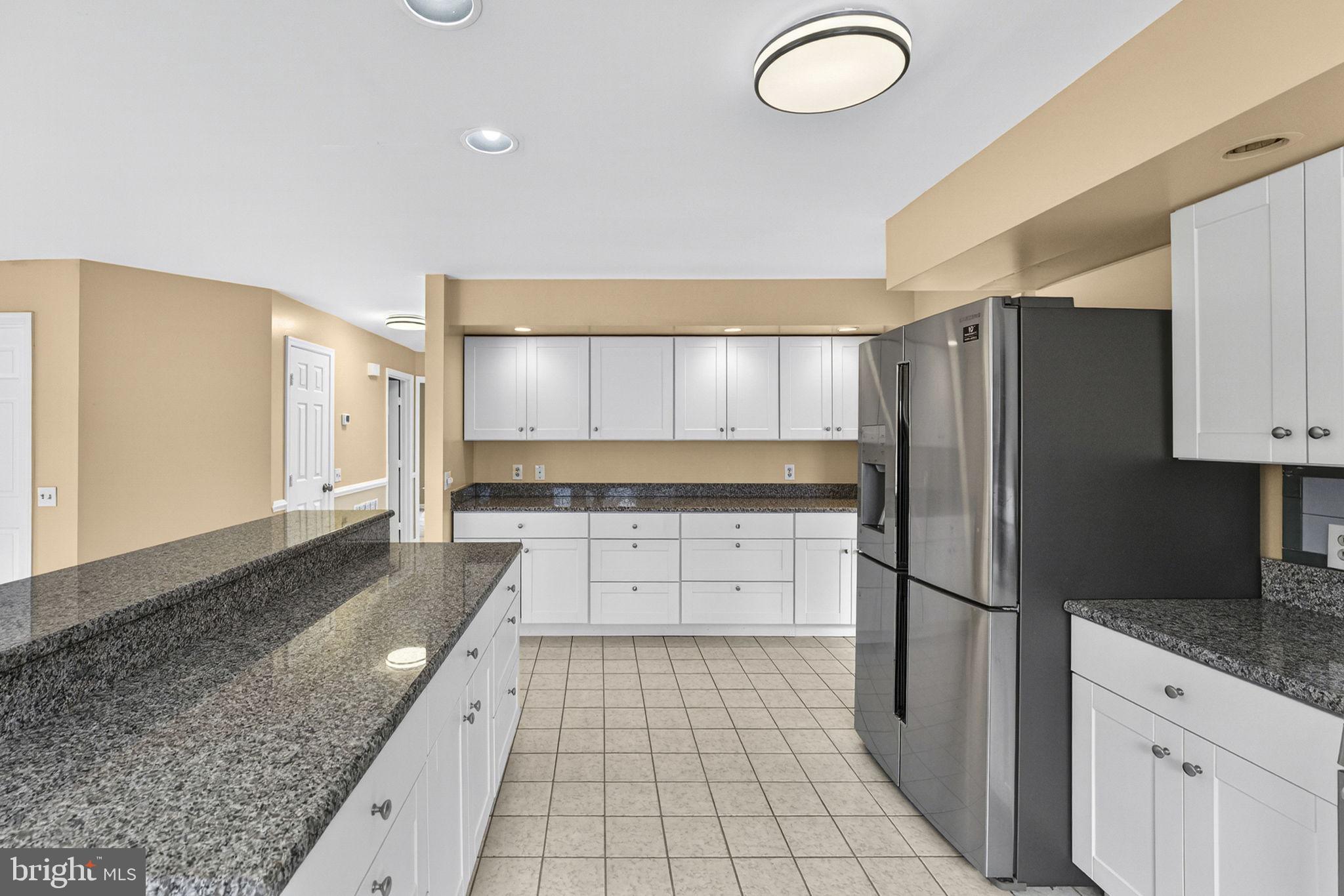 KINGS SQUARE - Residential