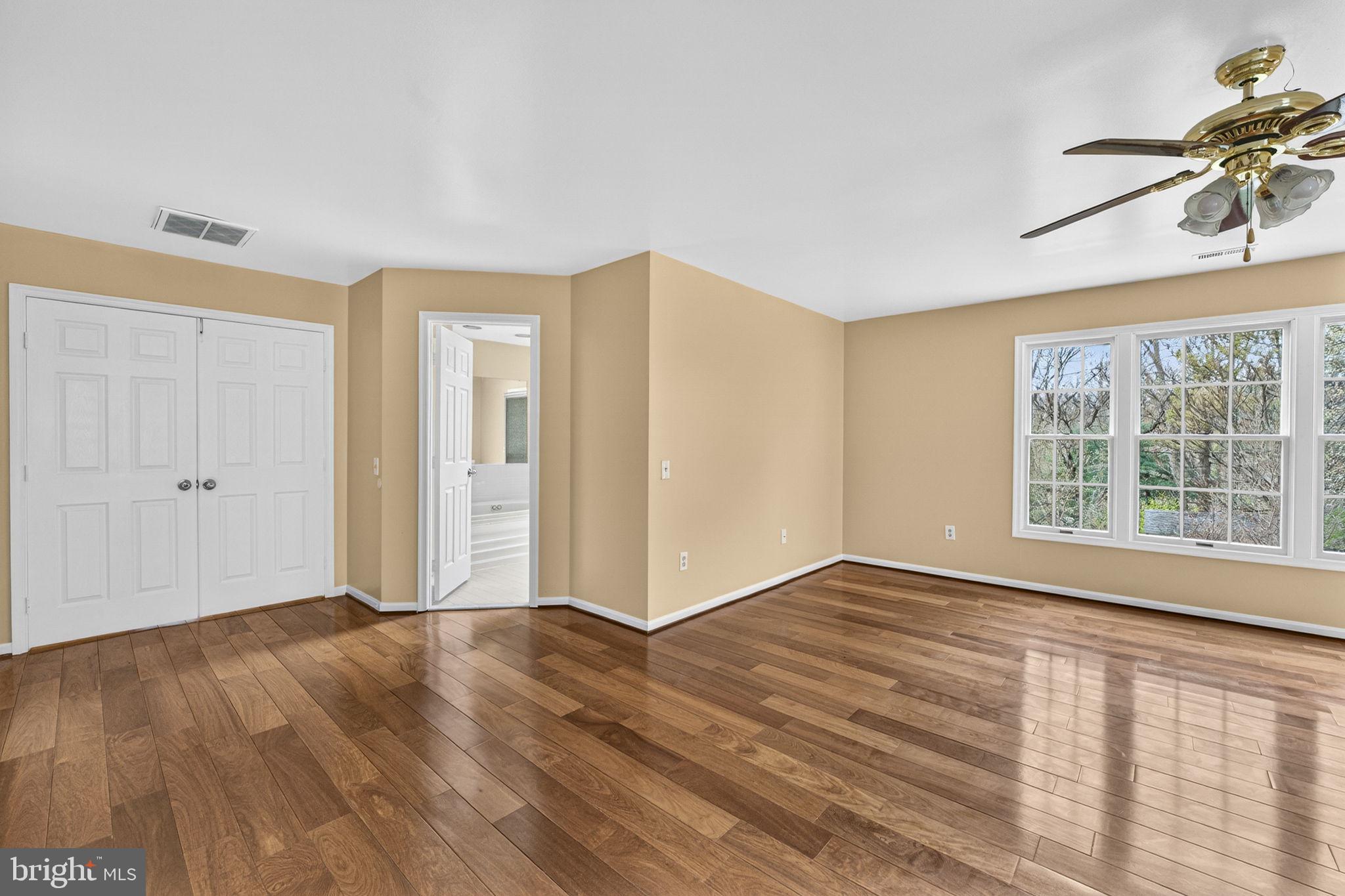 KINGS SQUARE - Residential