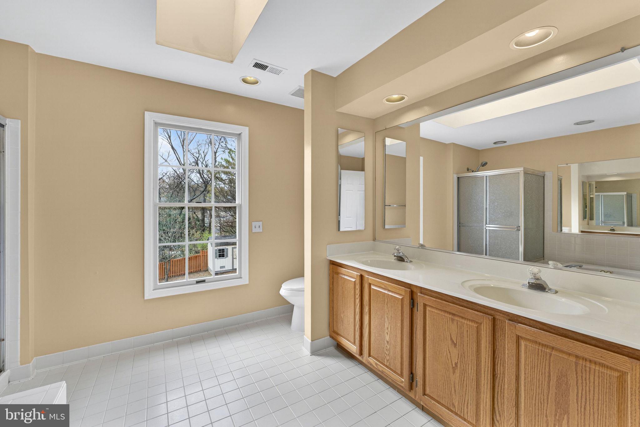 KINGS SQUARE - Residential