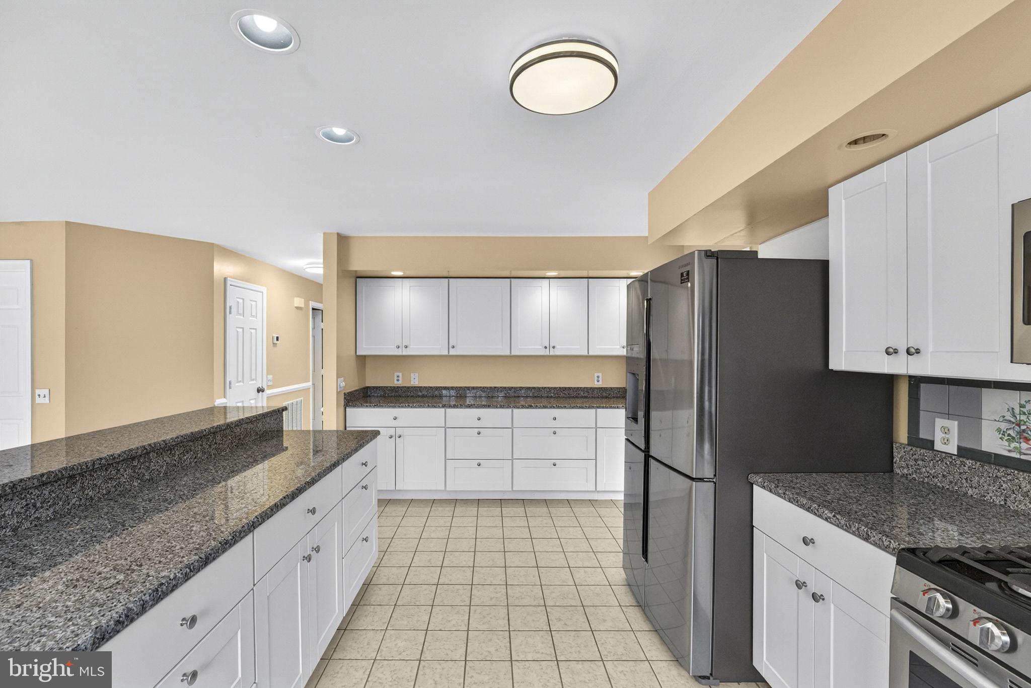 KINGS SQUARE - Residential