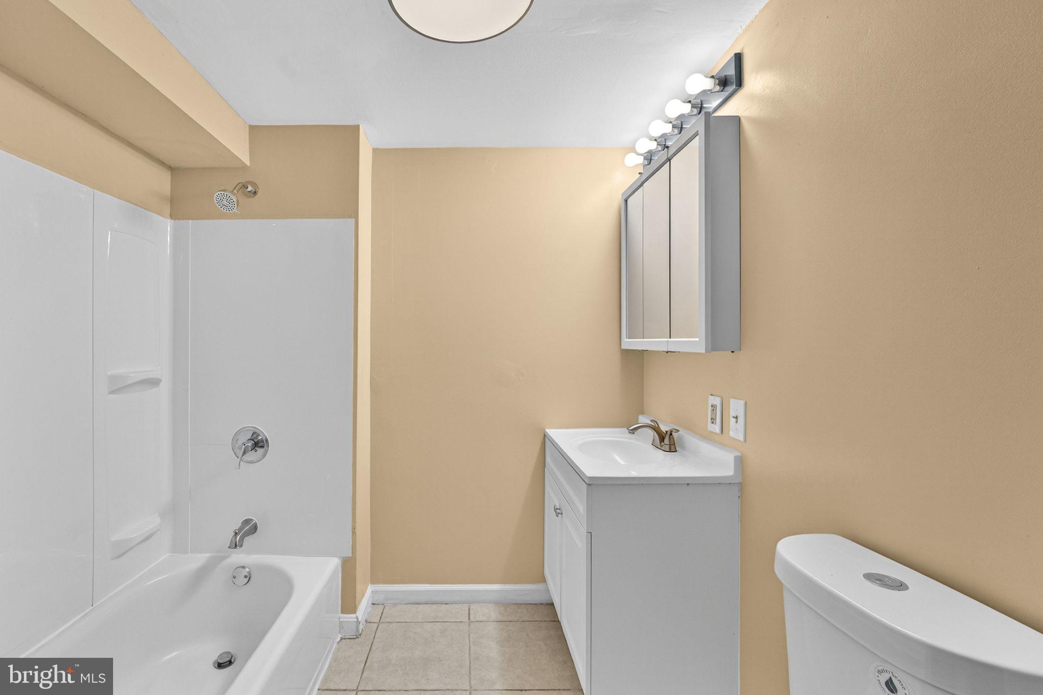 KINGS SQUARE - Residential