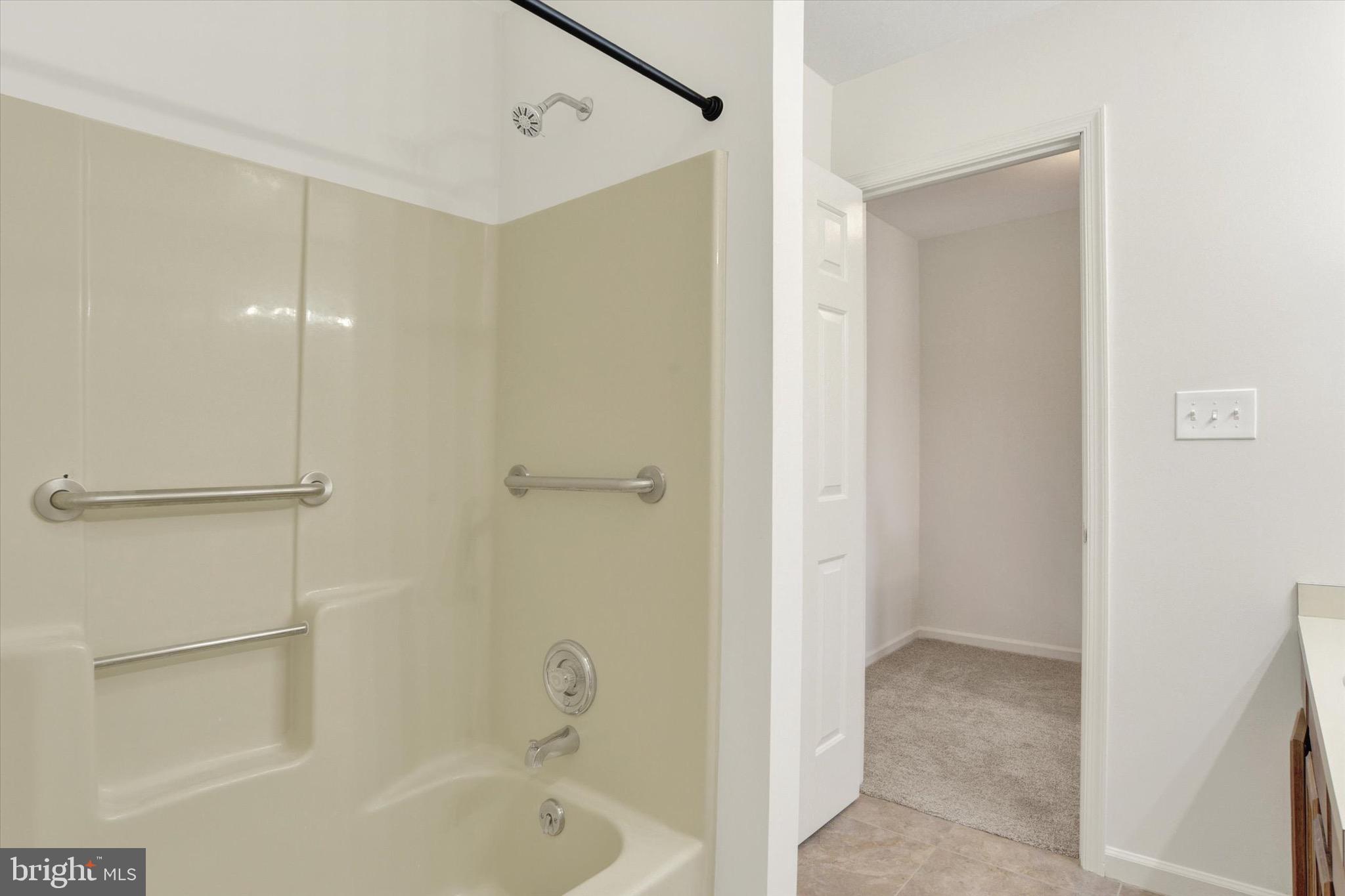 WALNUT VILLAS - Residential