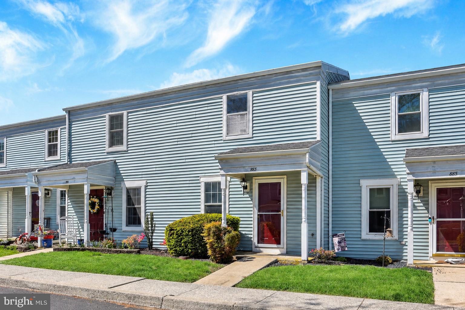 WALNUT VILLAS - Residential