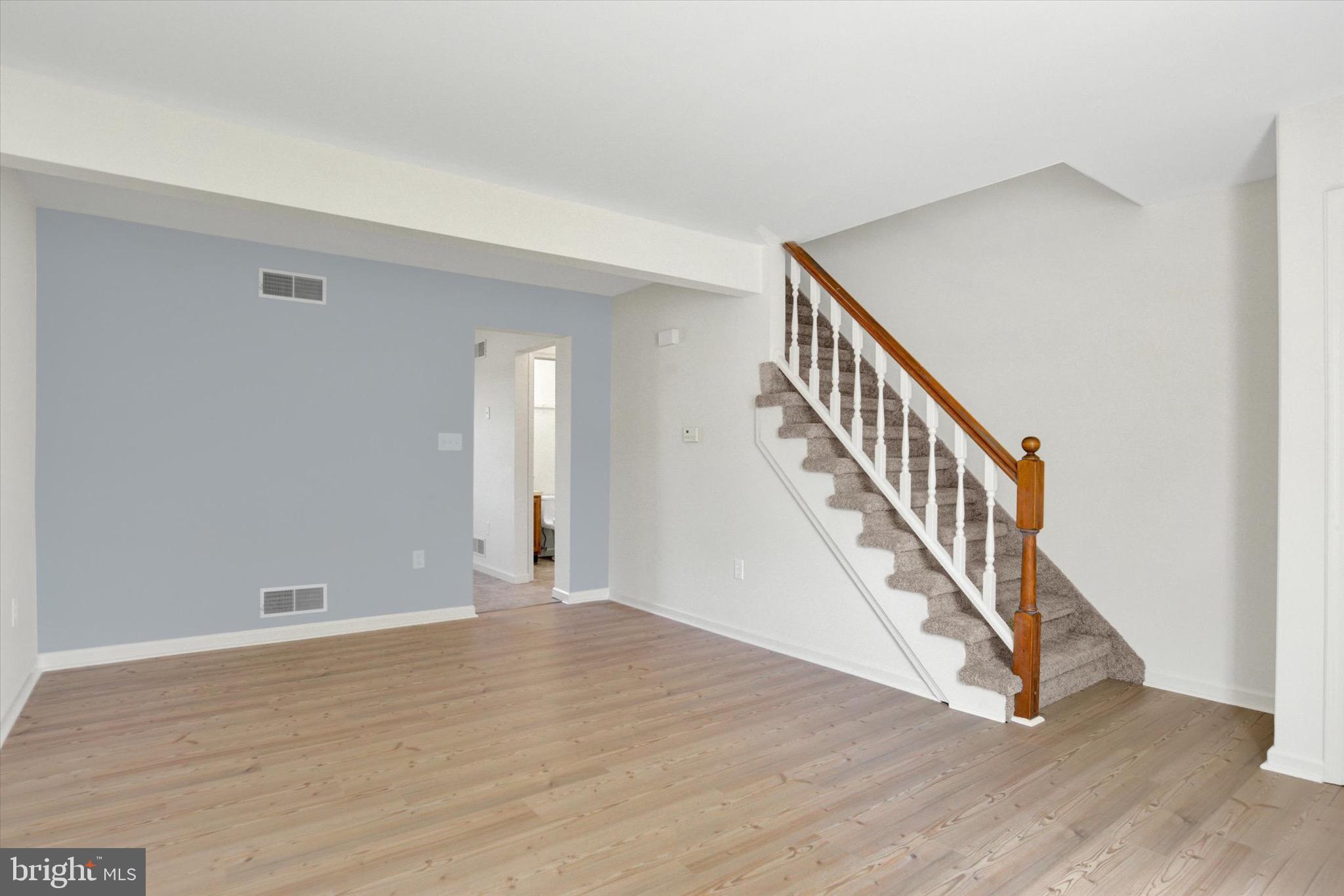 WALNUT VILLAS - Residential