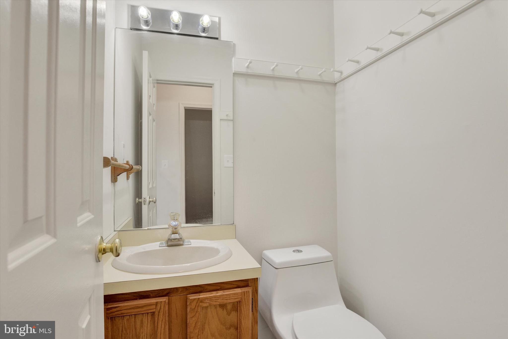 WALNUT VILLAS - Residential