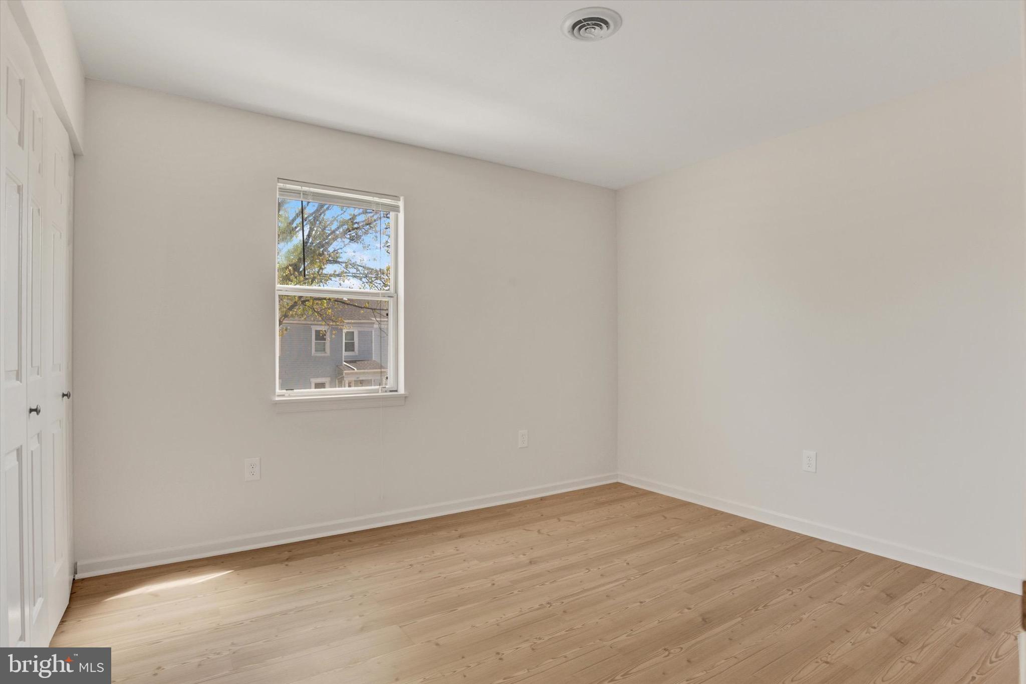 WALNUT VILLAS - Residential