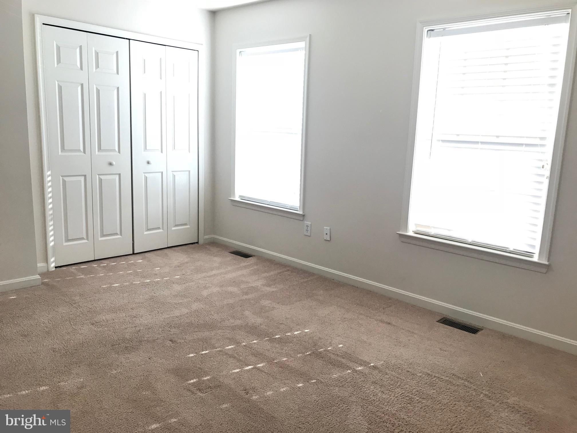 COVENTRY CREEK - Residential Lease