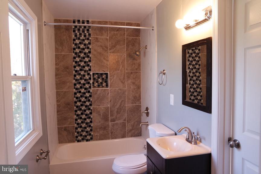 TILGHMAN ESTATES - Residential Lease