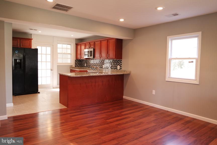 TILGHMAN ESTATES - Residential Lease