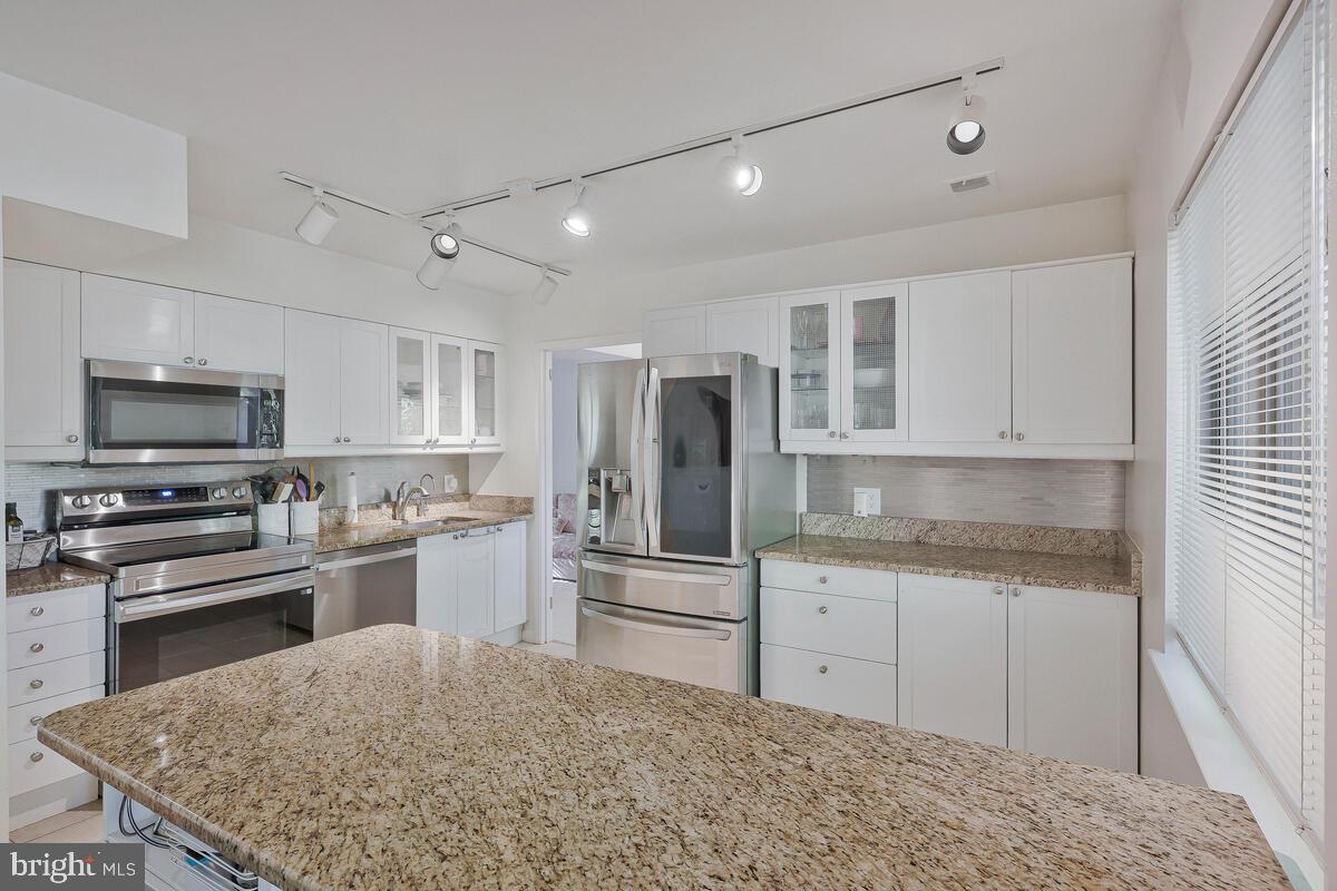 BENTANA WOODS - Residential