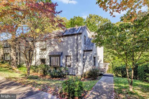 1526 PARK GLEN COURT RESTON VA 20190