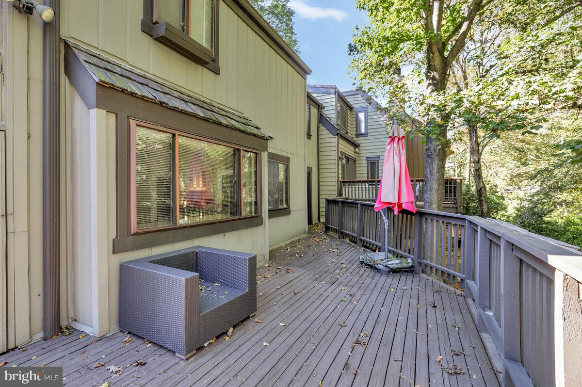 BENTANA WOODS - Residential